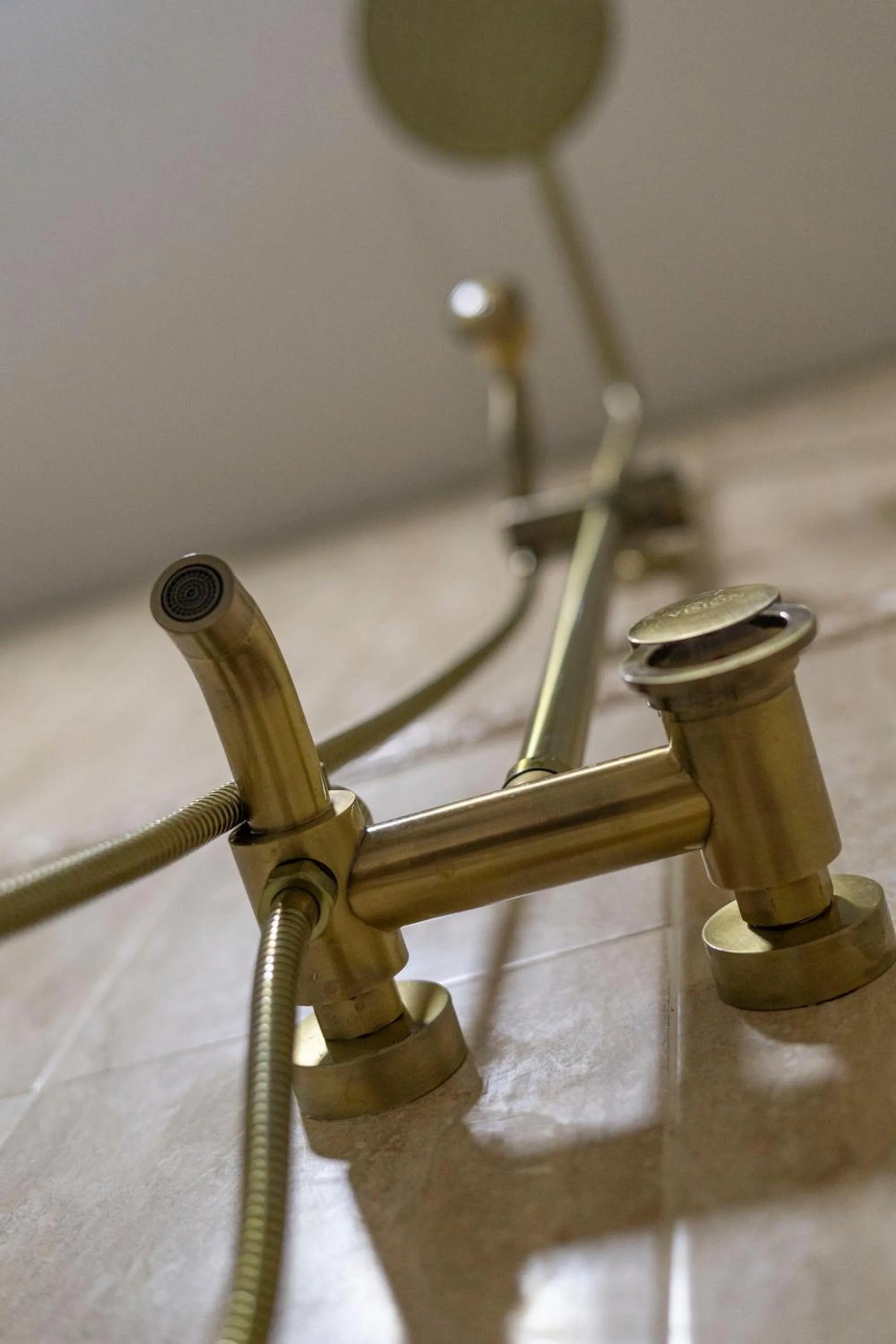Shower in Pulpudeva Family Hotel
