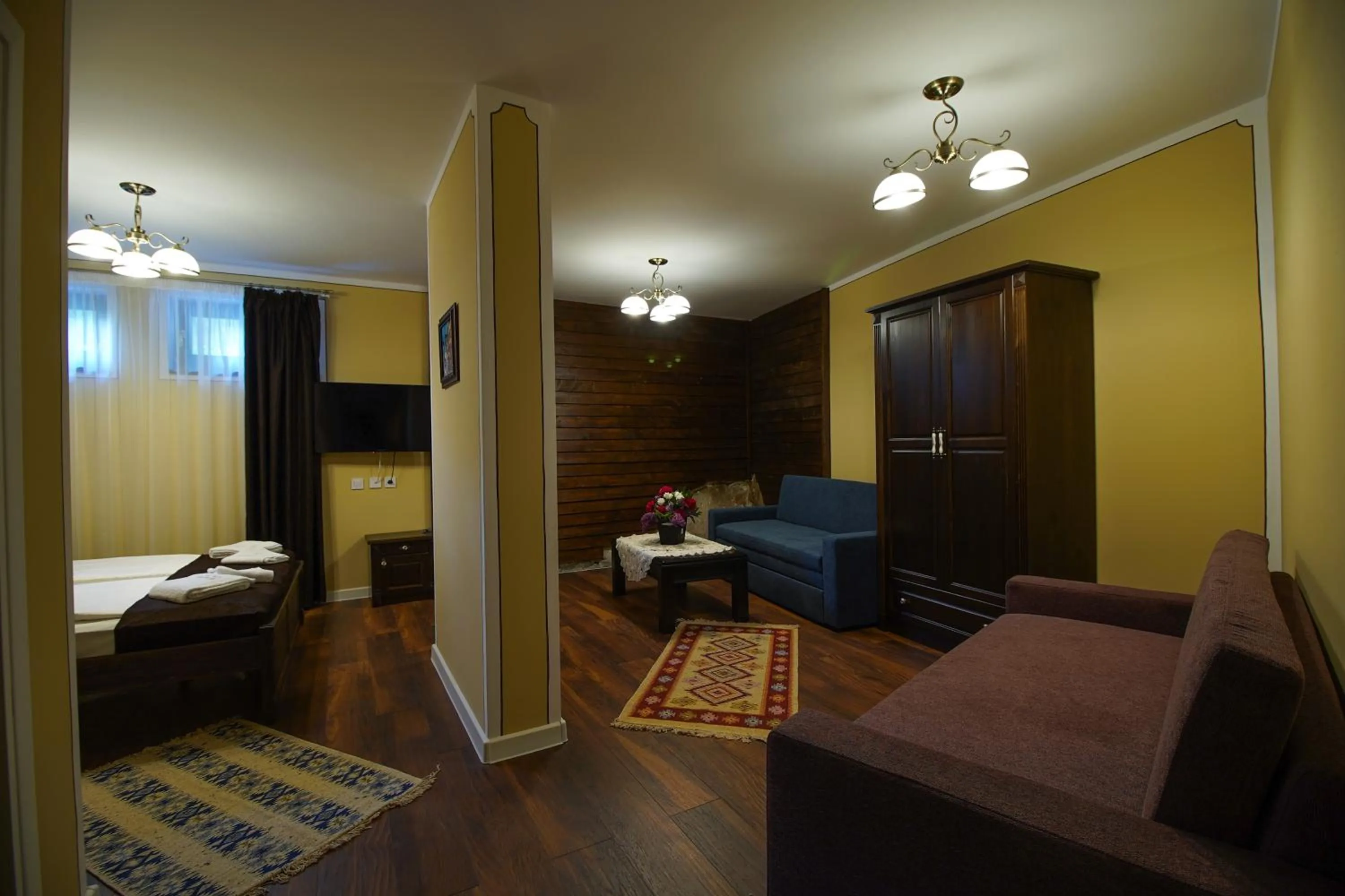 Bed in Pulpudeva Family Hotel