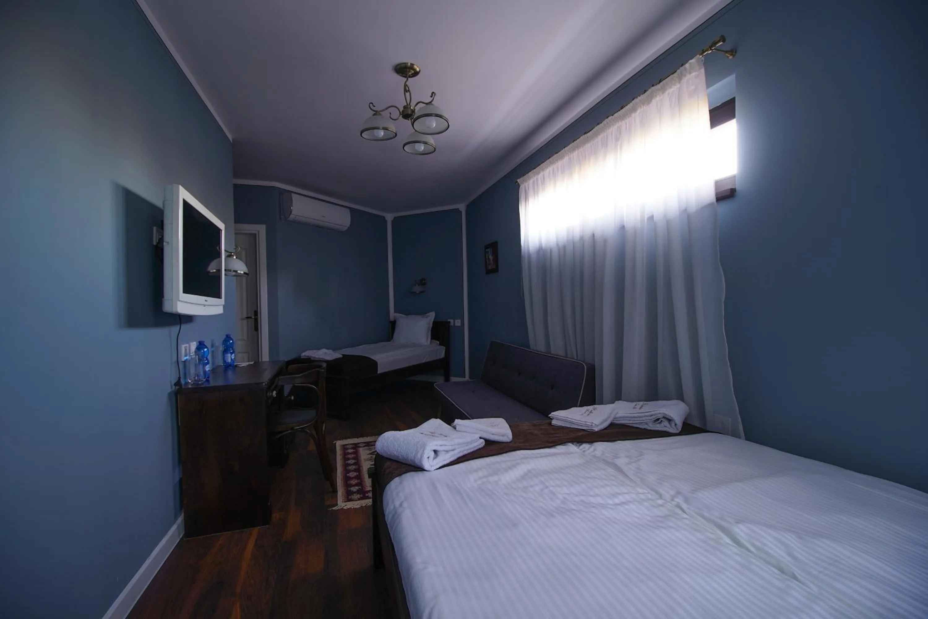 Bed in Pulpudeva Family Hotel