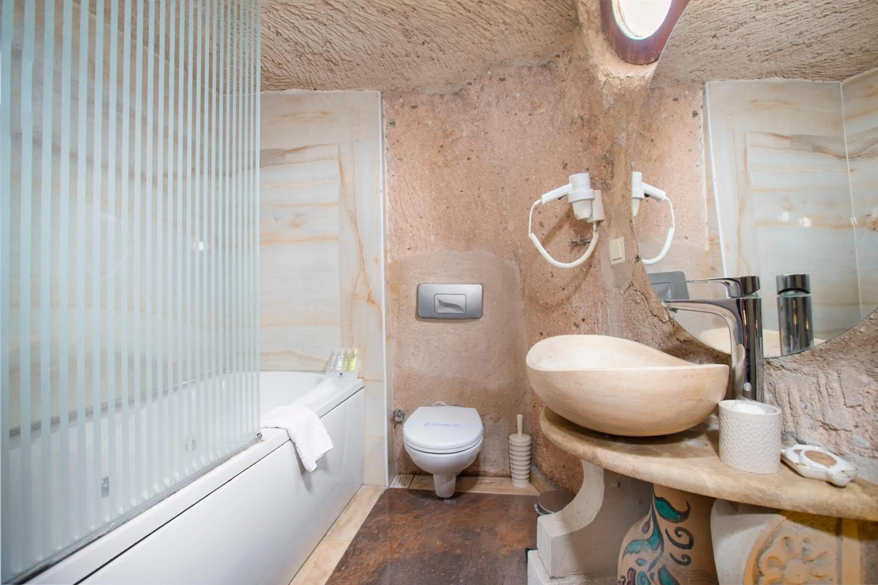 Shower in Cappadocia Fairy Chimneys Selfie Cave Hotels - Special Class