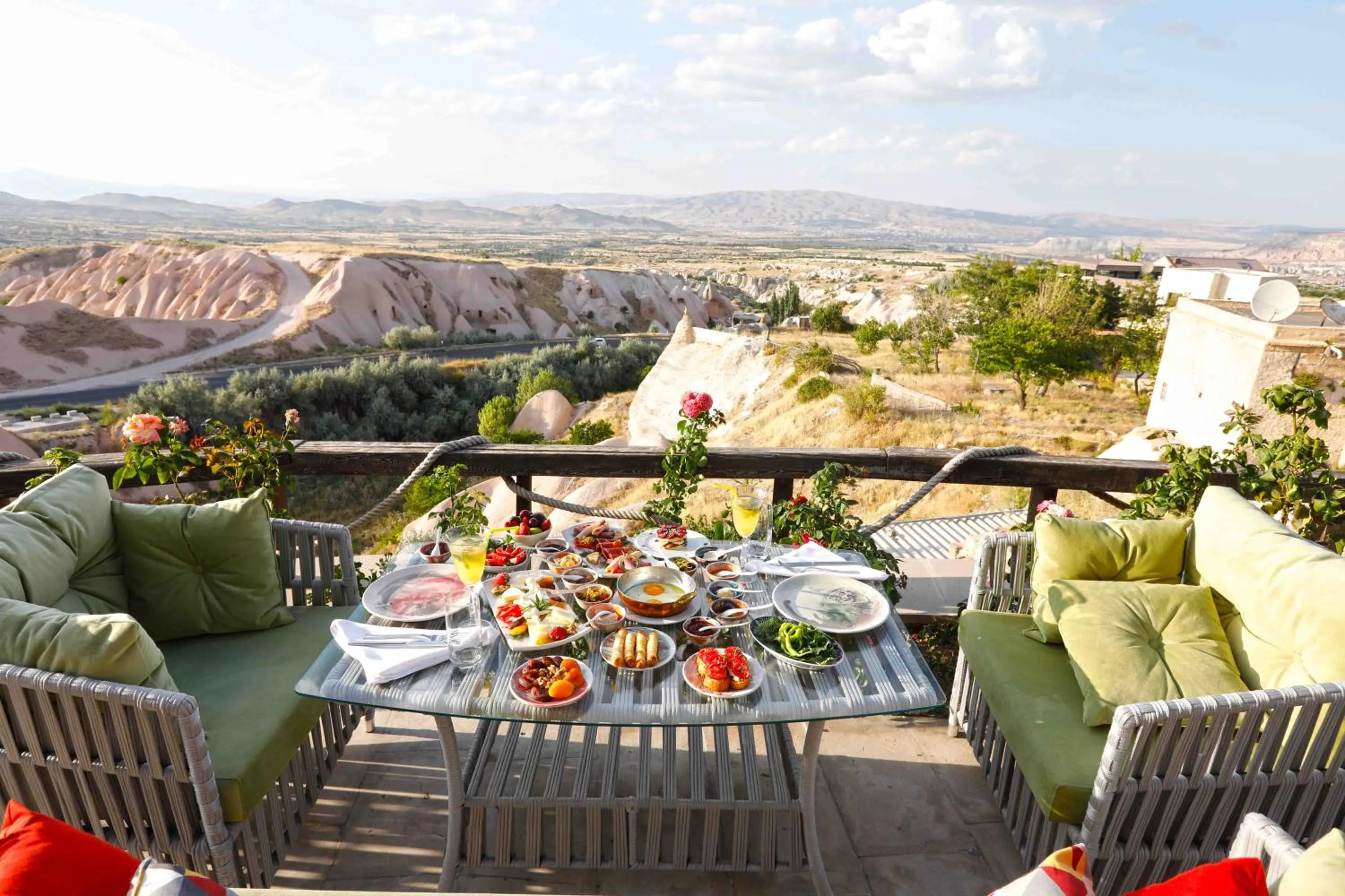 Day in Cappadocia Fairy Chimneys Selfie Cave Hotels - Special Class