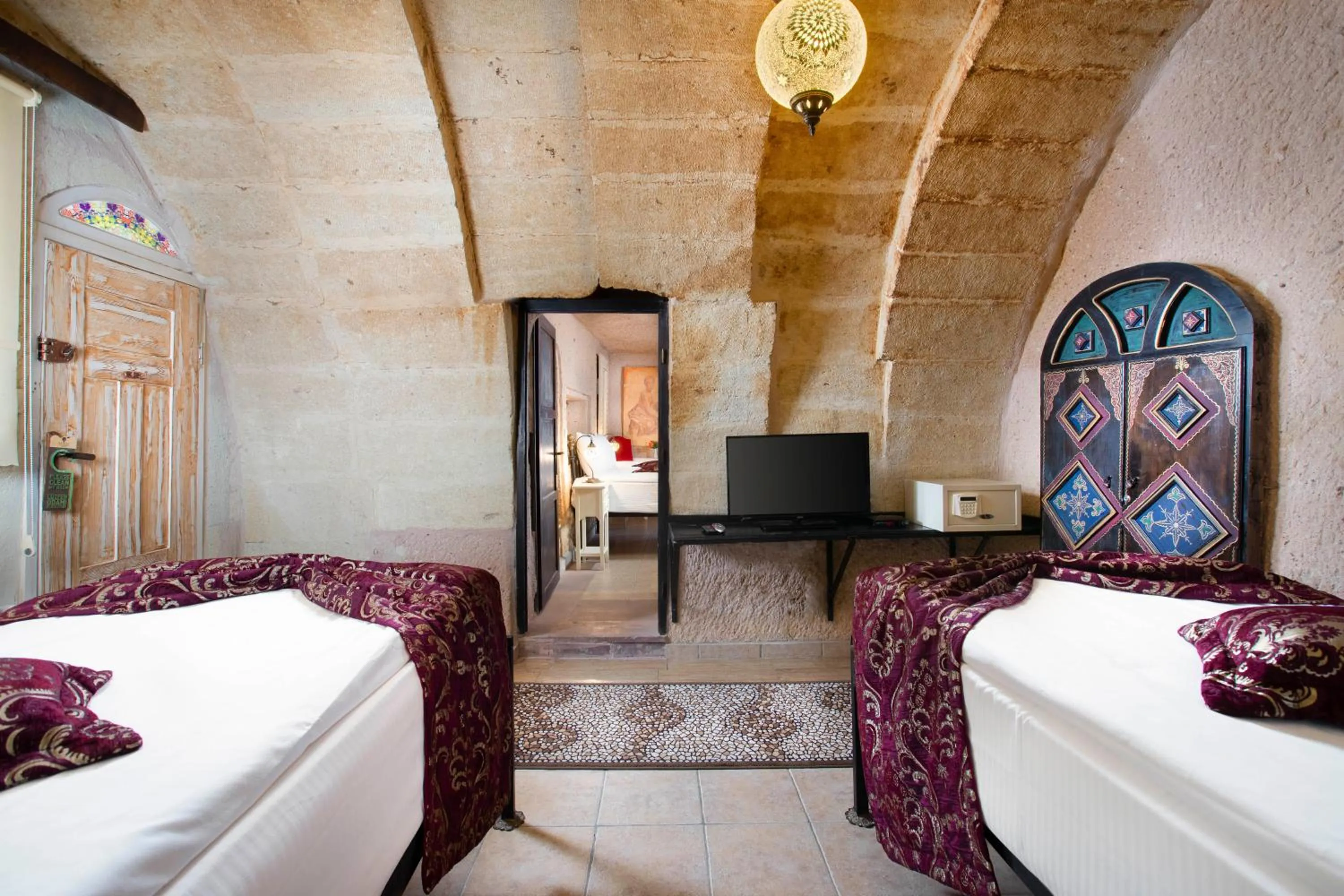 Bed in Cappadocia Fairy Chimneys Selfie Cave Hotels - Special Class