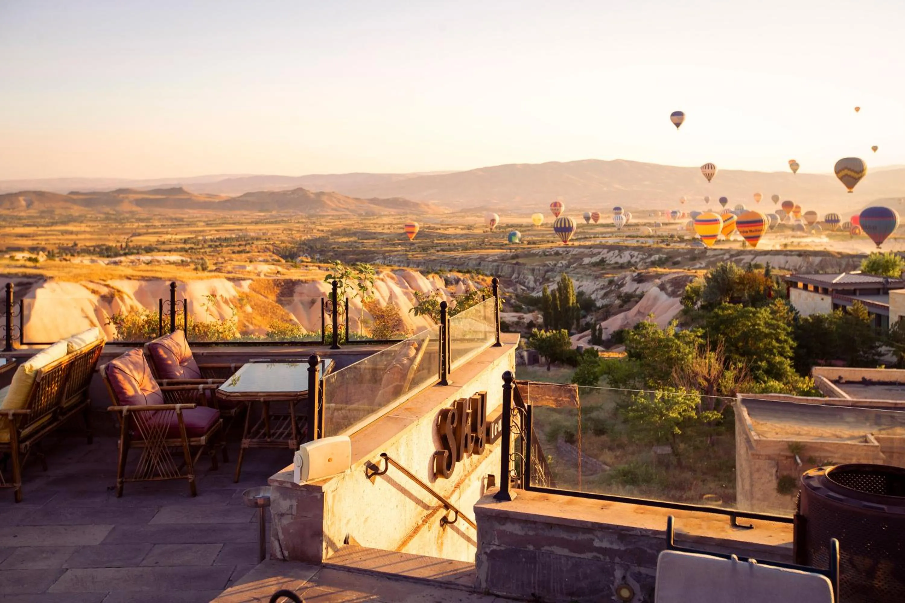 Day in Cappadocia Fairy Chimneys Selfie Cave Hotels - Special Class