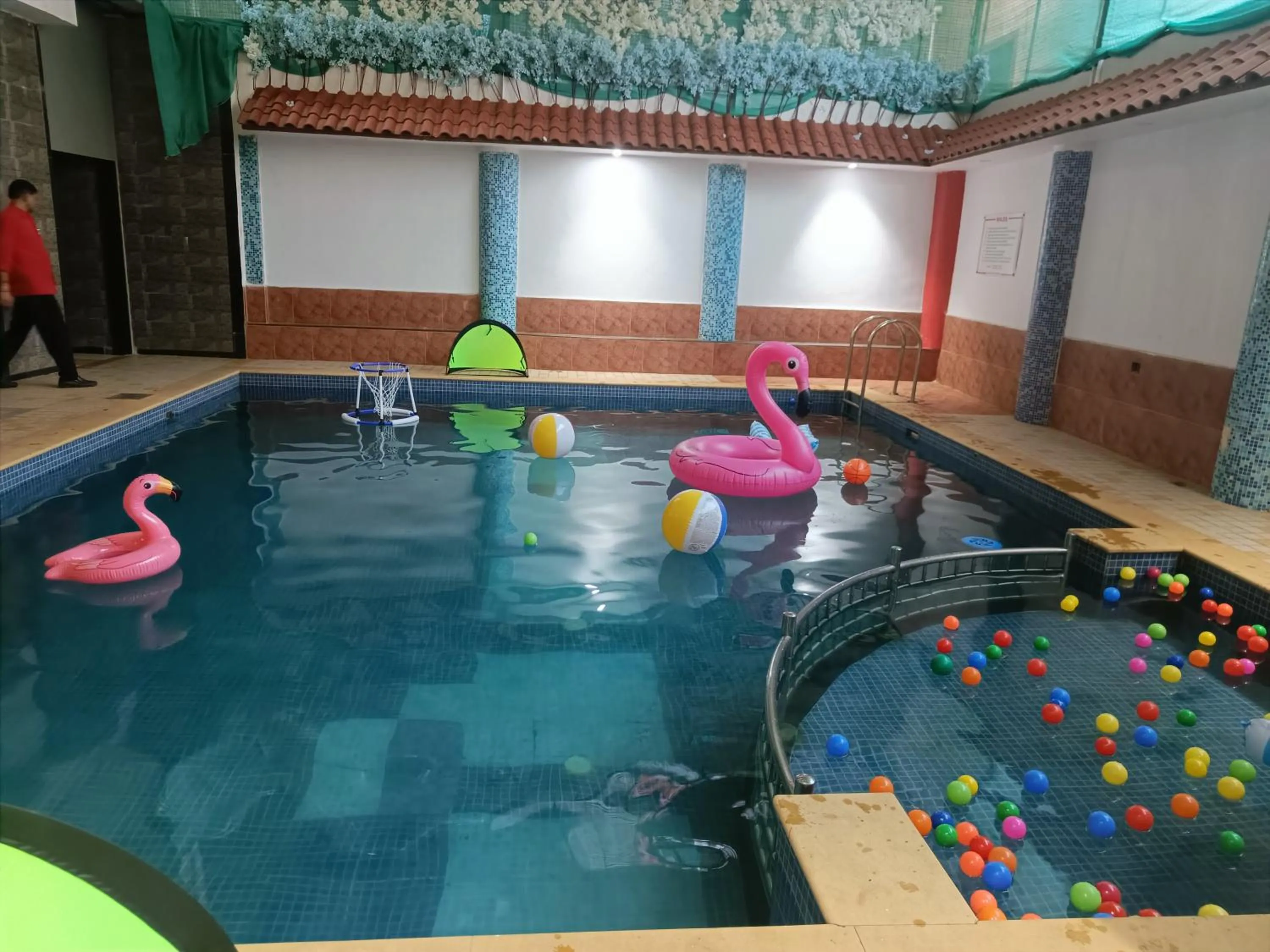 Swimming pool in Hotel Pratap Heritage