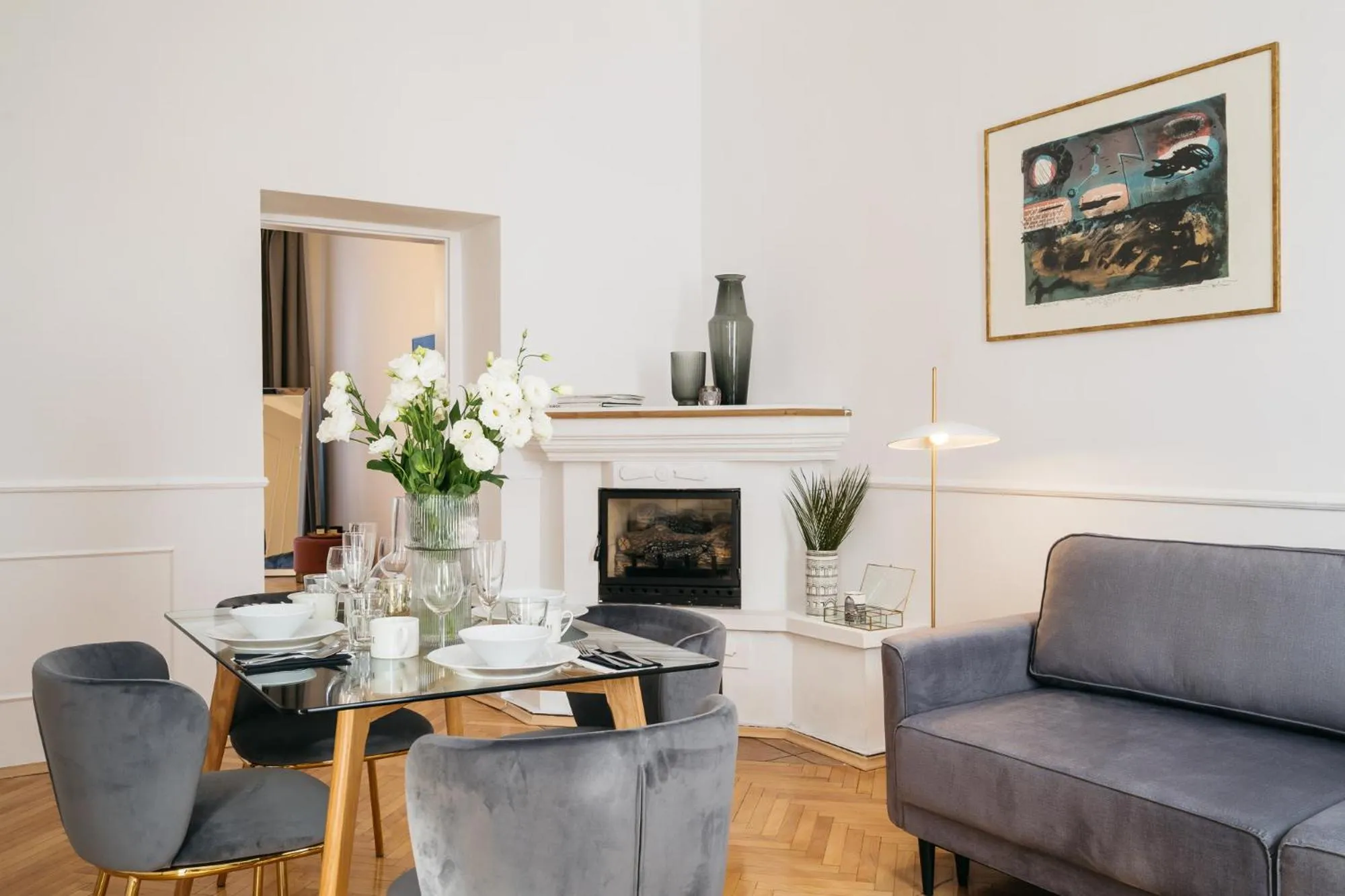 Photo of the whole room in Luna Apartment - LoftAffair