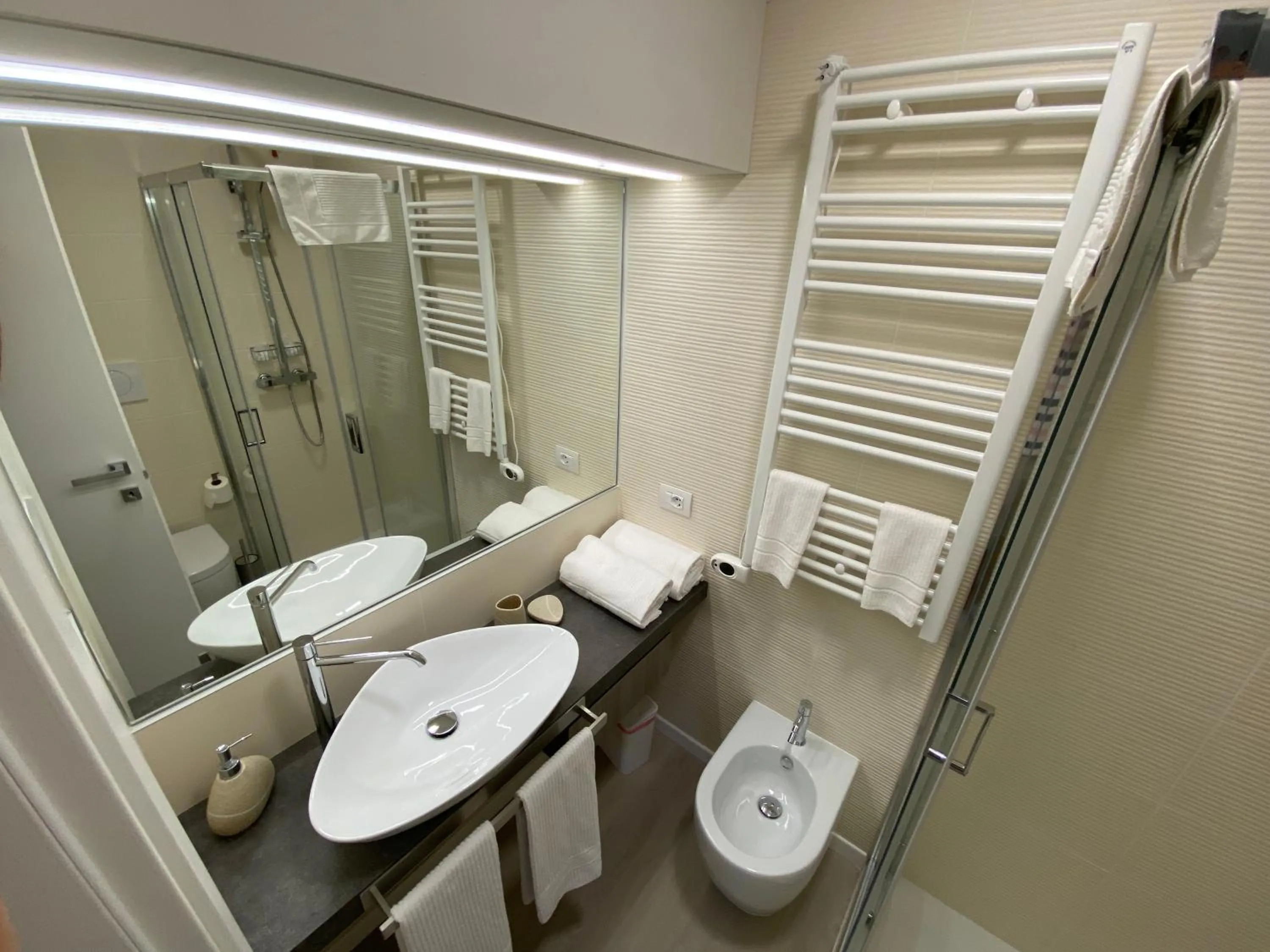 Bathroom in Affittacamere Ventisettembre