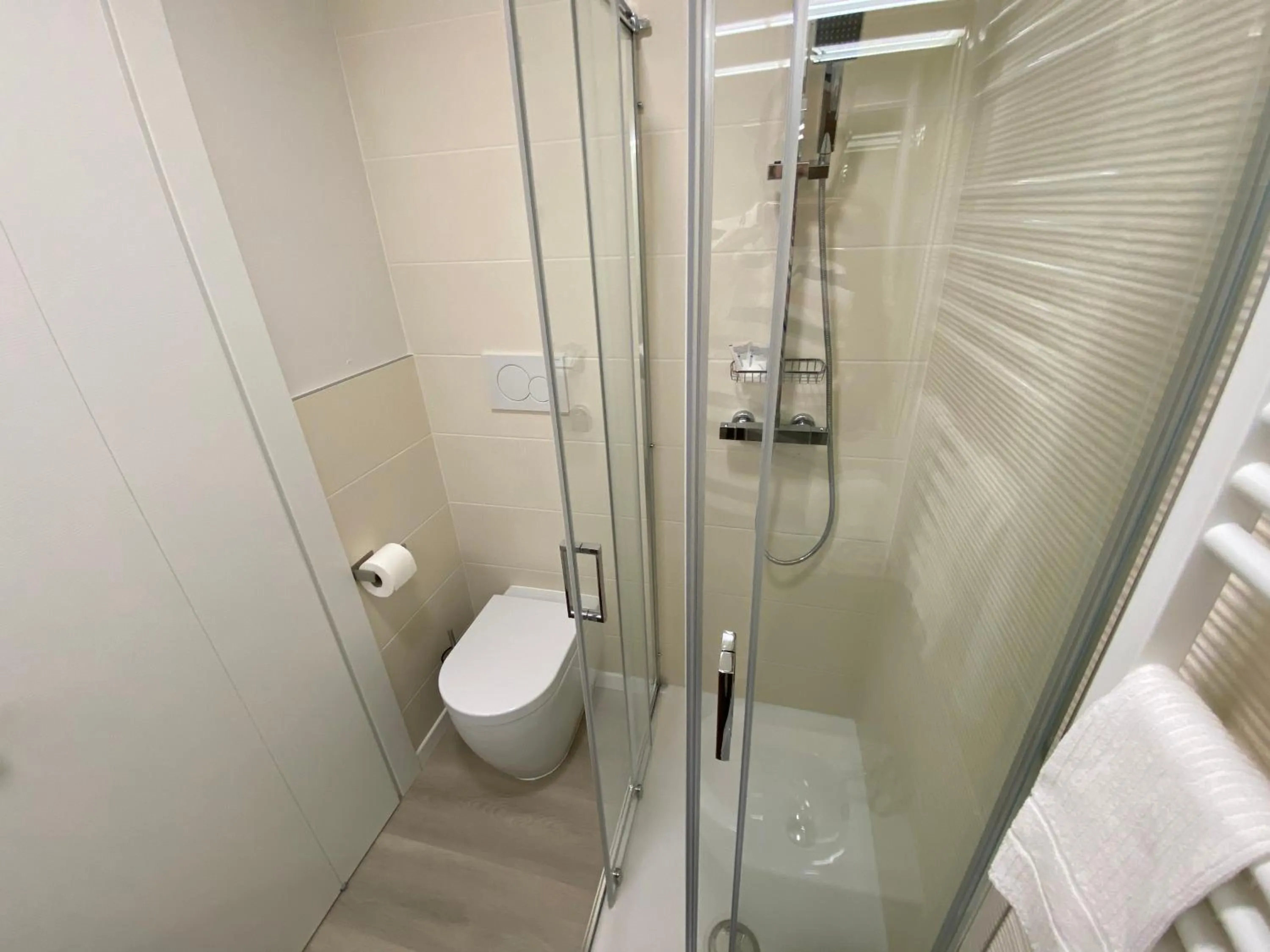 Bathroom in Affittacamere Ventisettembre