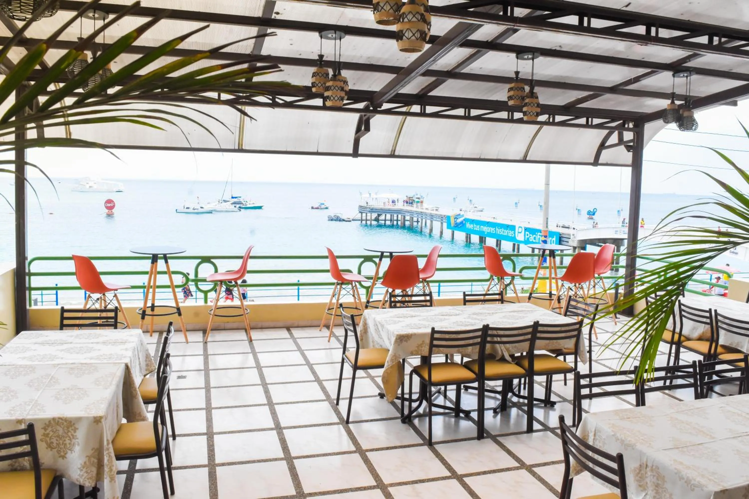 Restaurant/places to eat in Blue Bay Hotel