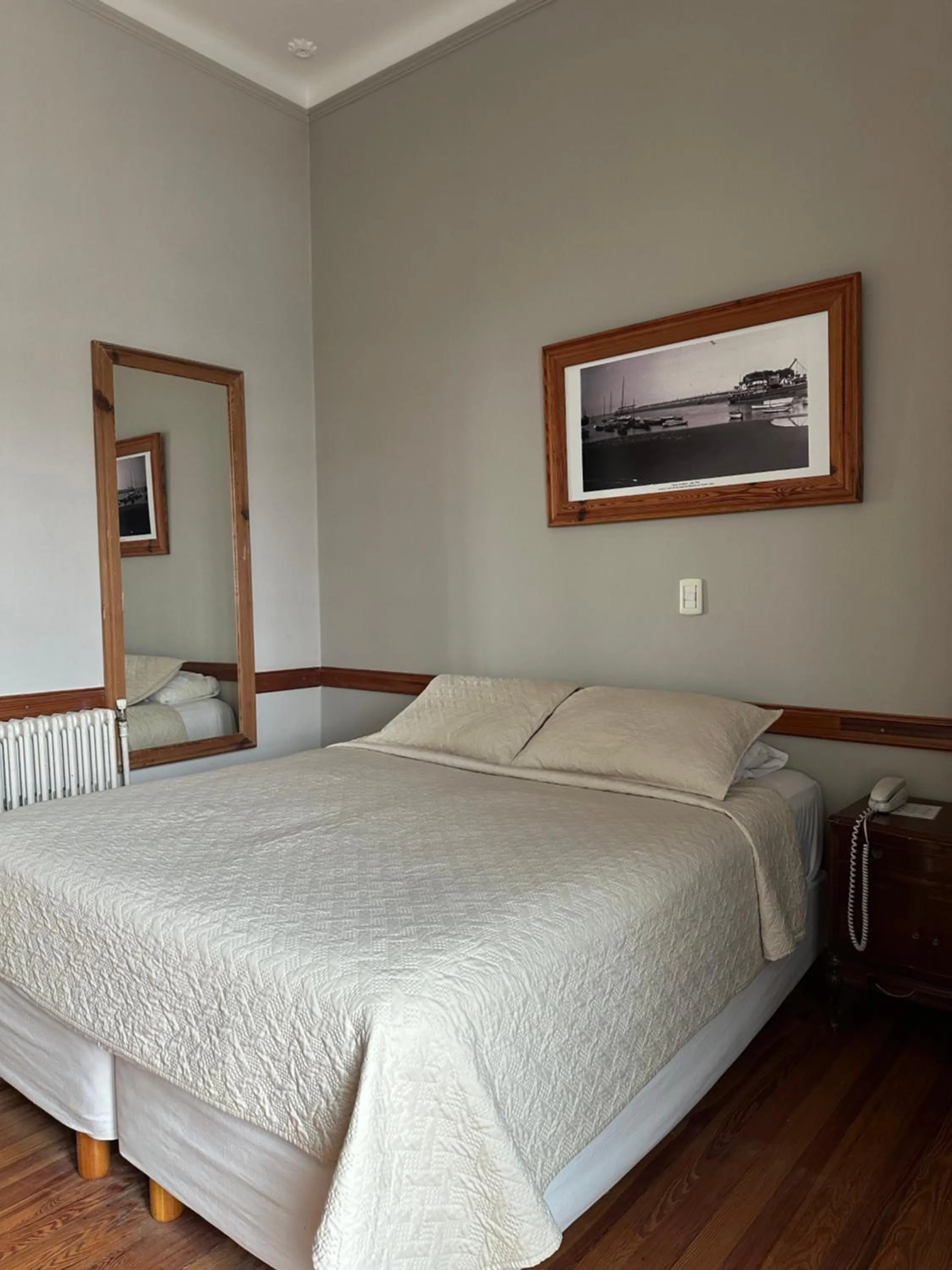 Bed in Hotel Vicente López