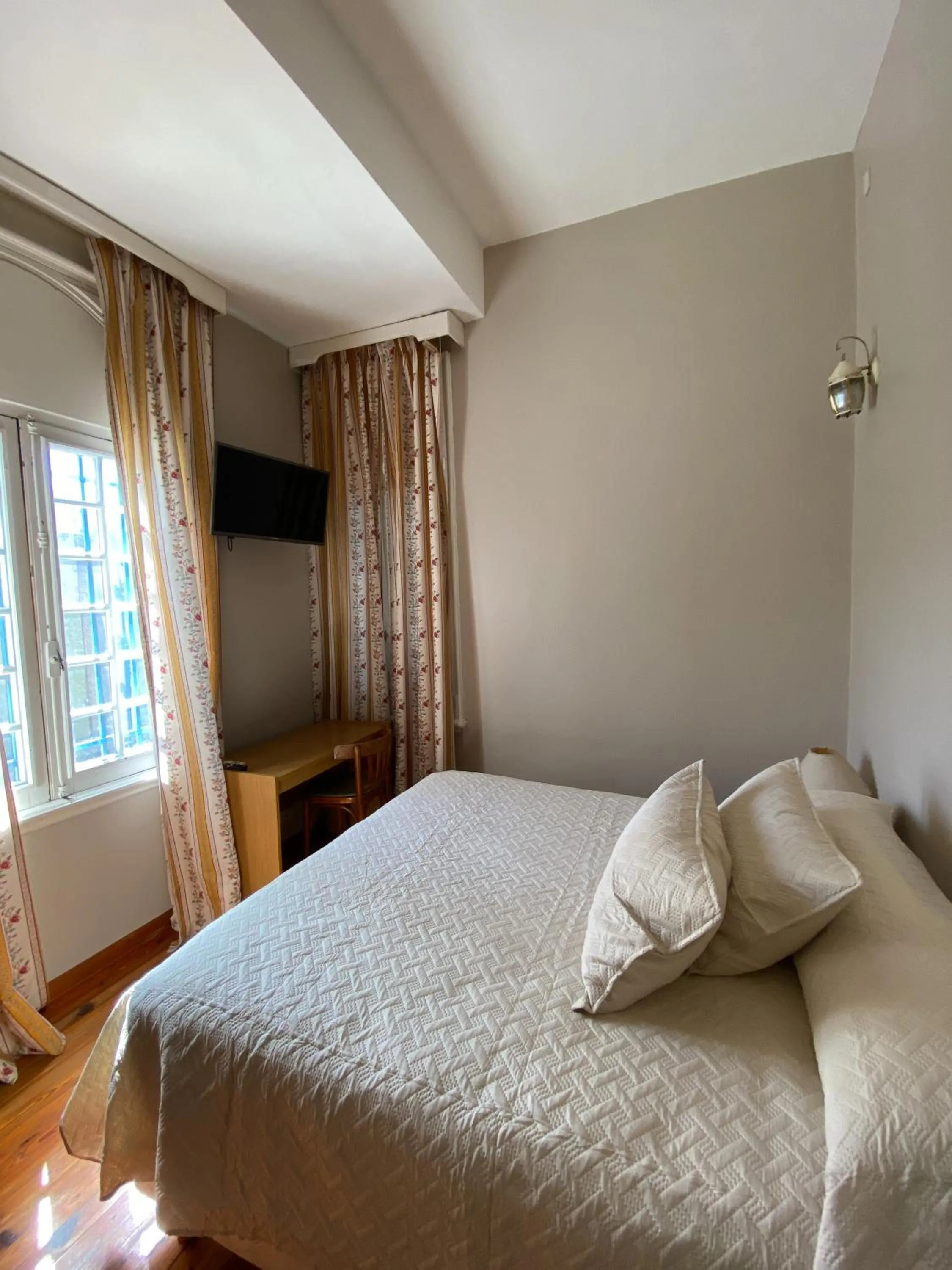 Bed in Hotel Vicente López