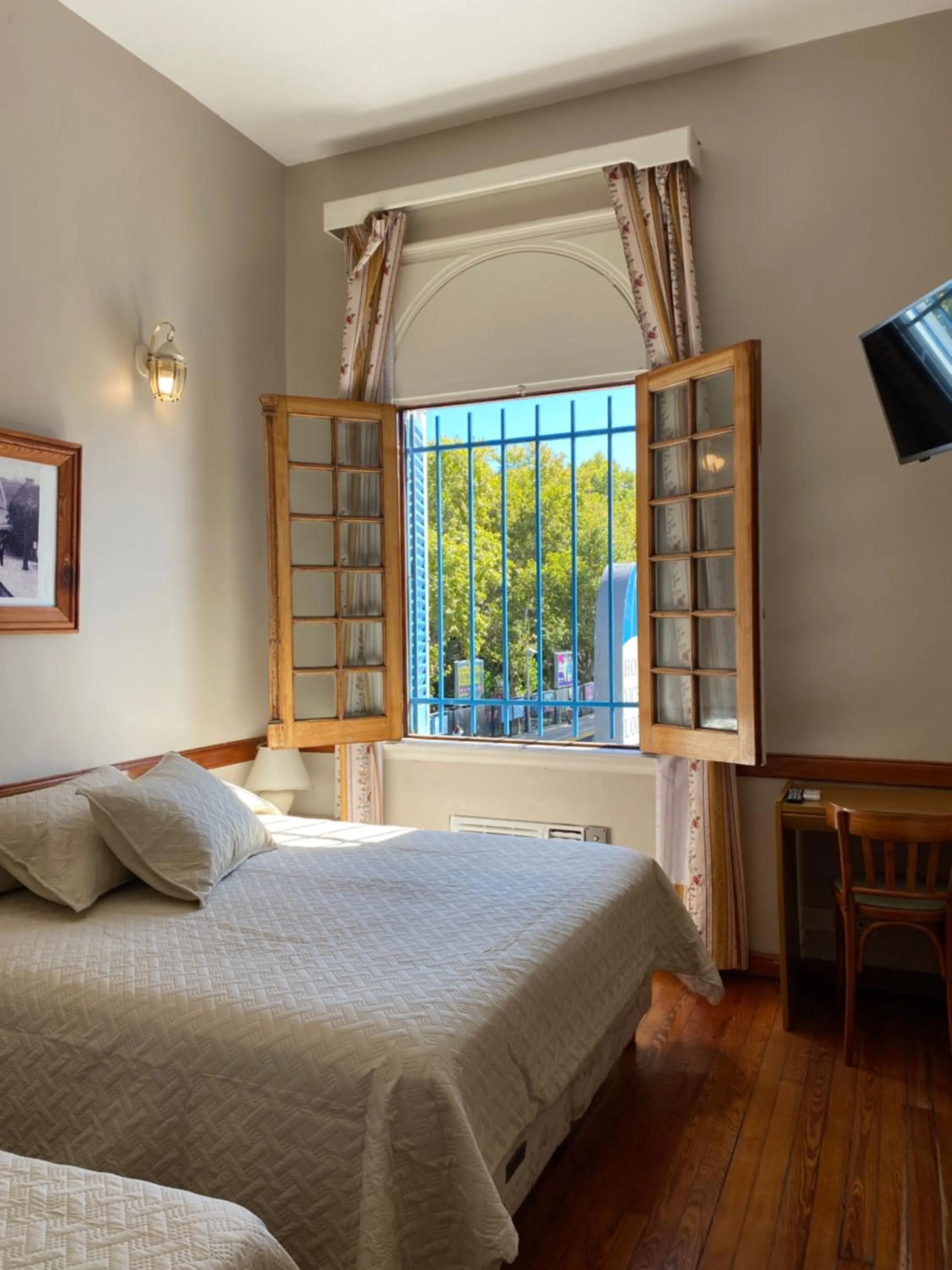 Bed in Hotel Vicente López