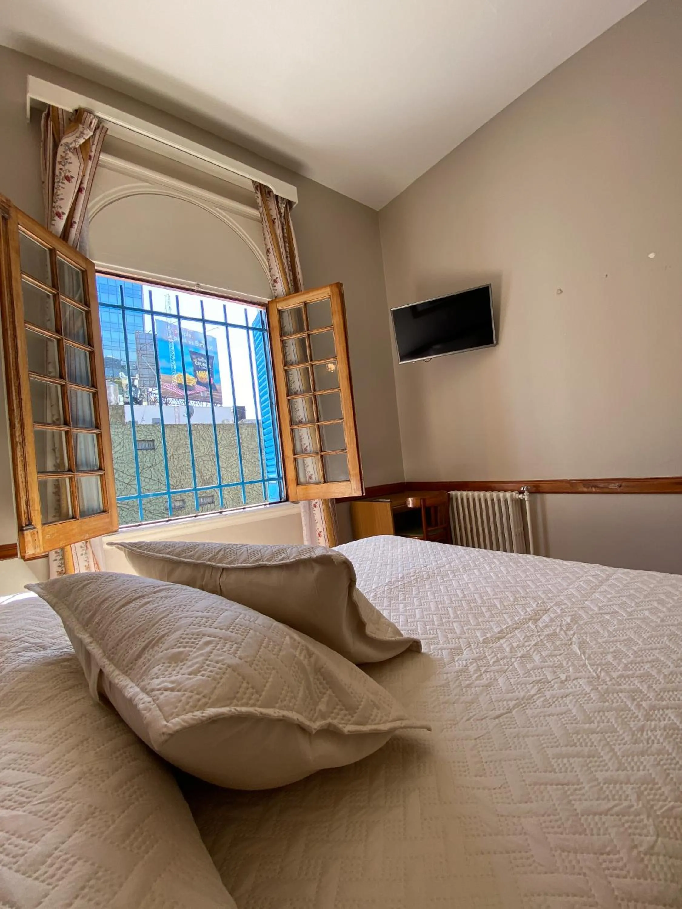 Bed in Hotel Vicente López