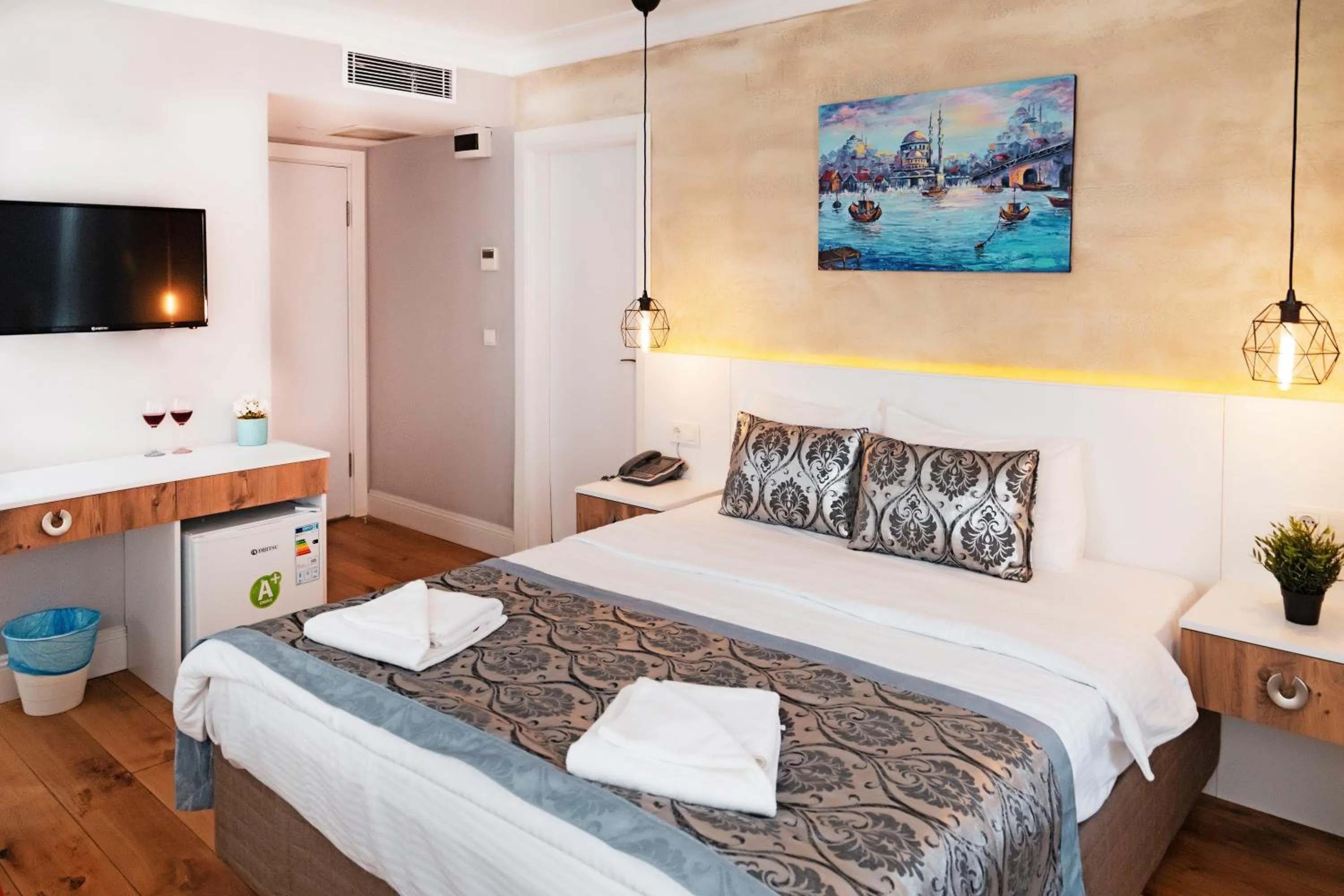 Bed in Galata Door Hotel