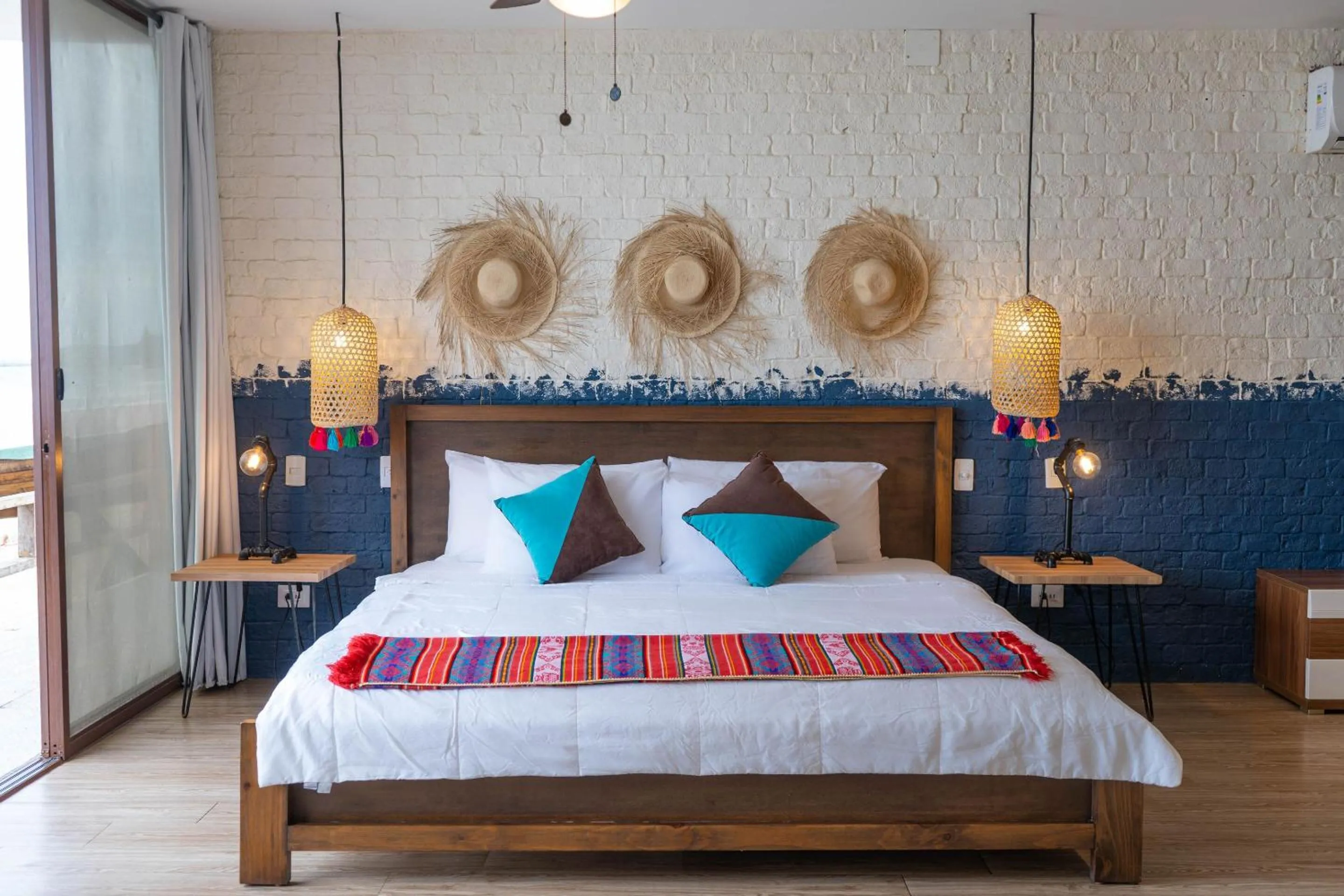 Bed in Slumber Party Montañita