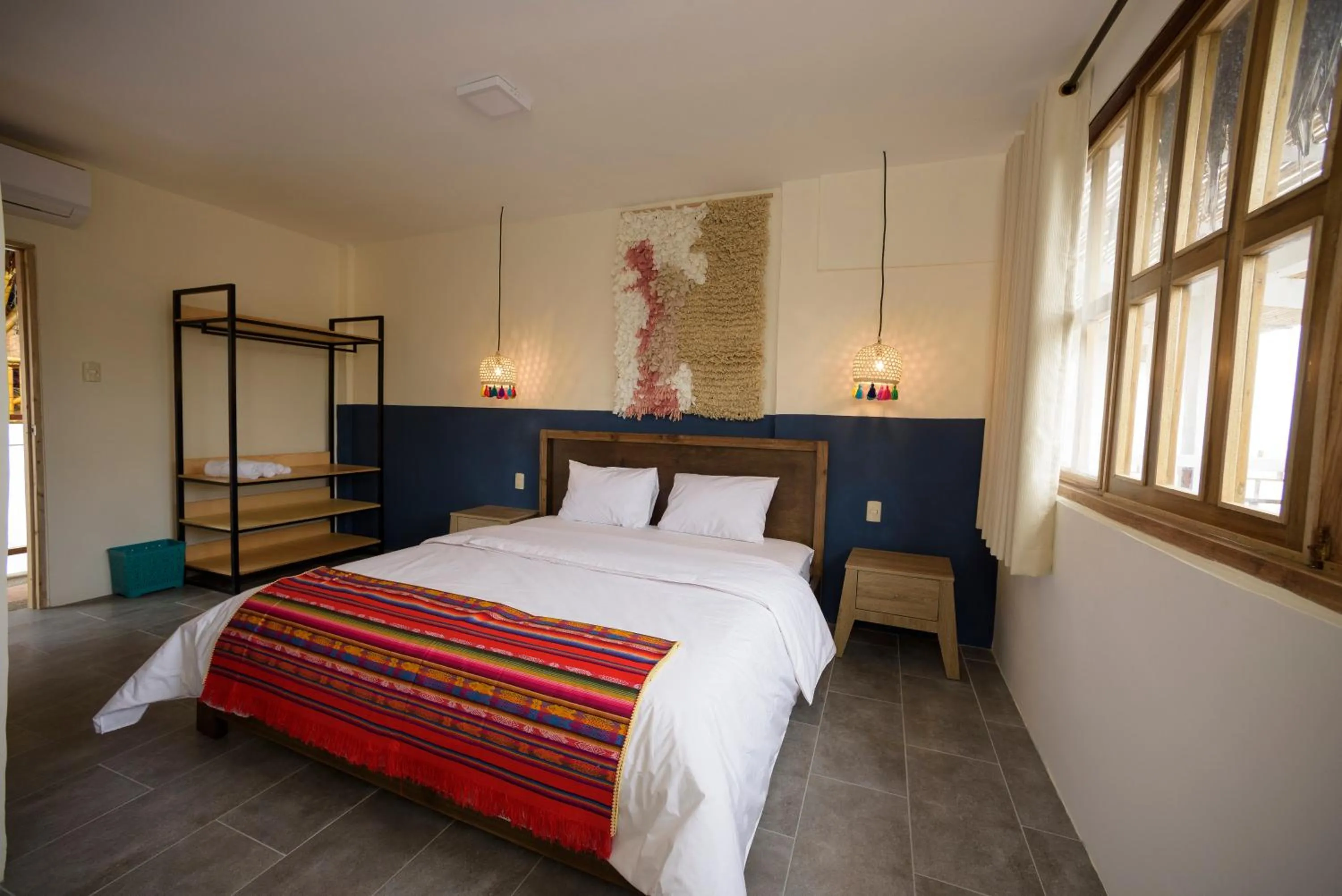 Bed in Slumber Party Montañita