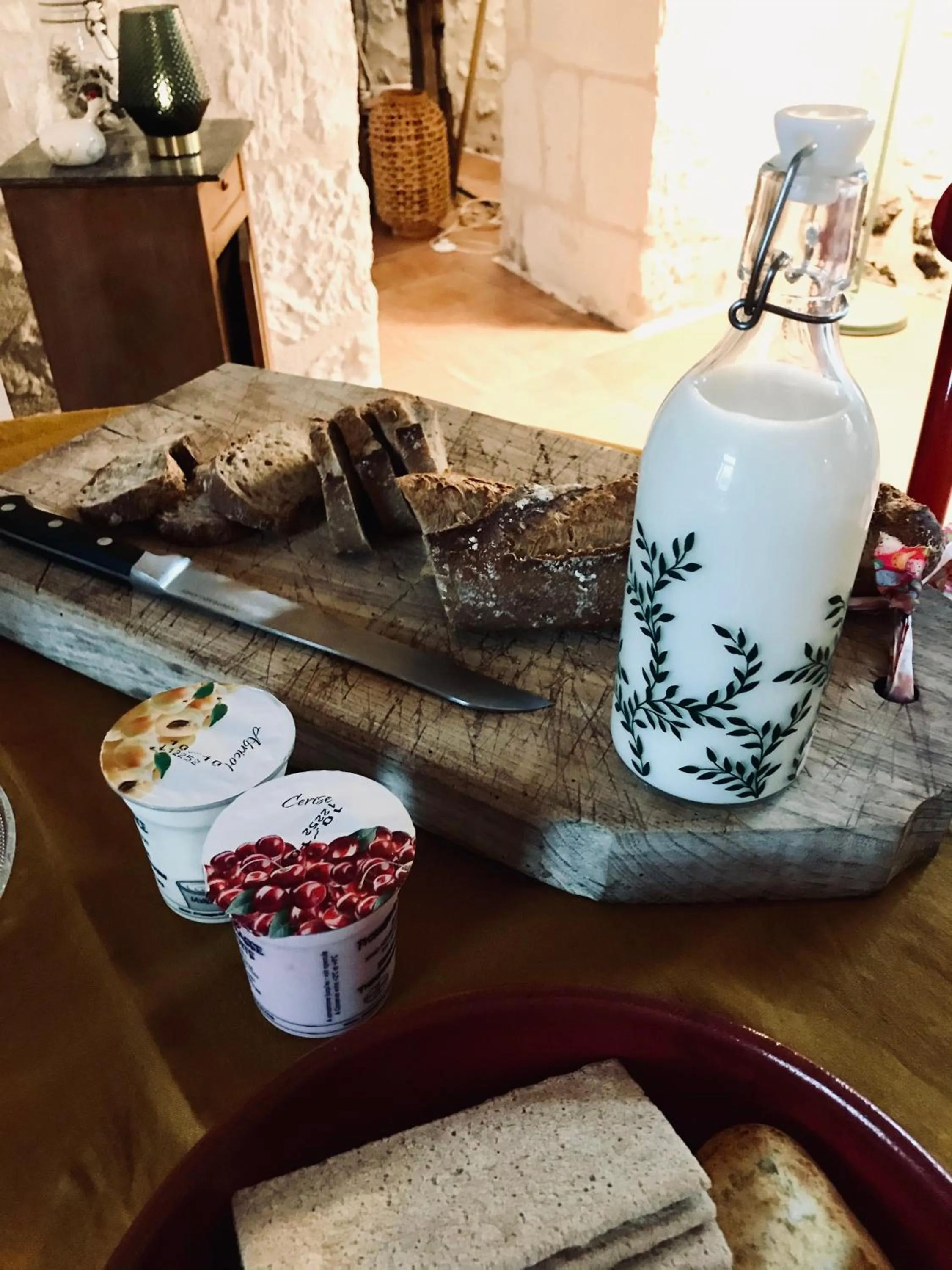 Continental breakfast in La Gouronerie