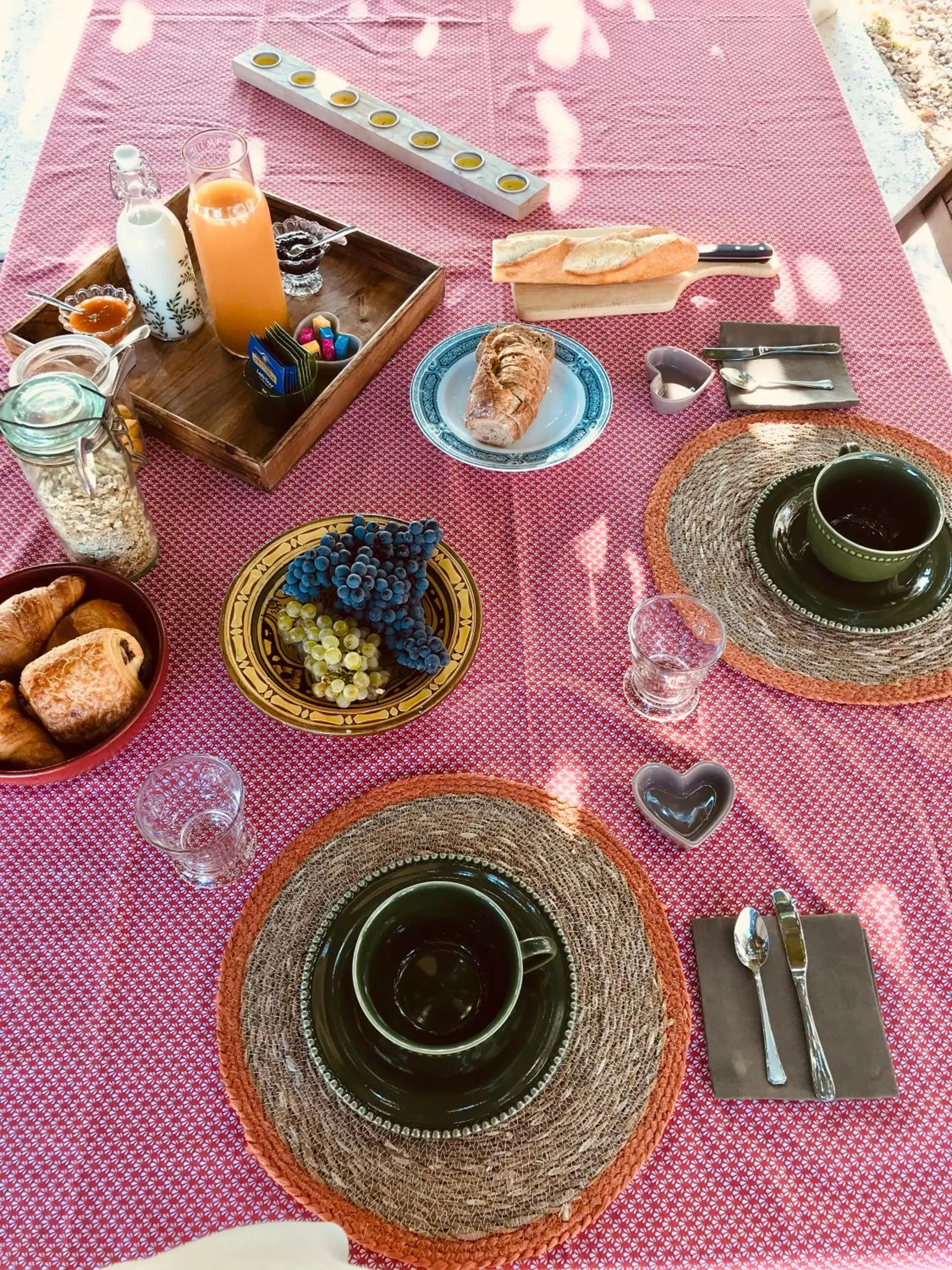 Continental breakfast in La Gouronerie