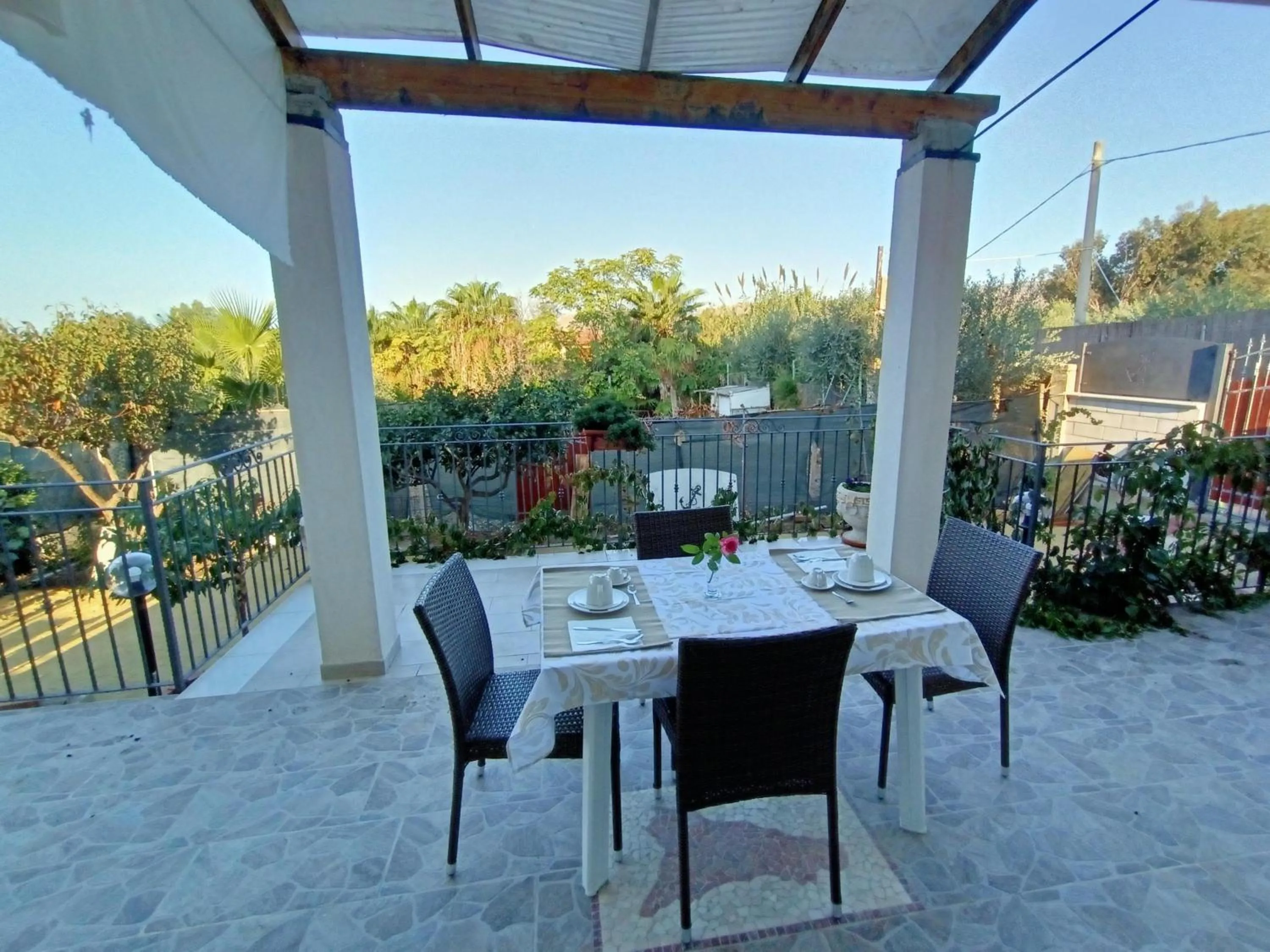 Patio in B&B Villa Sara Falconara