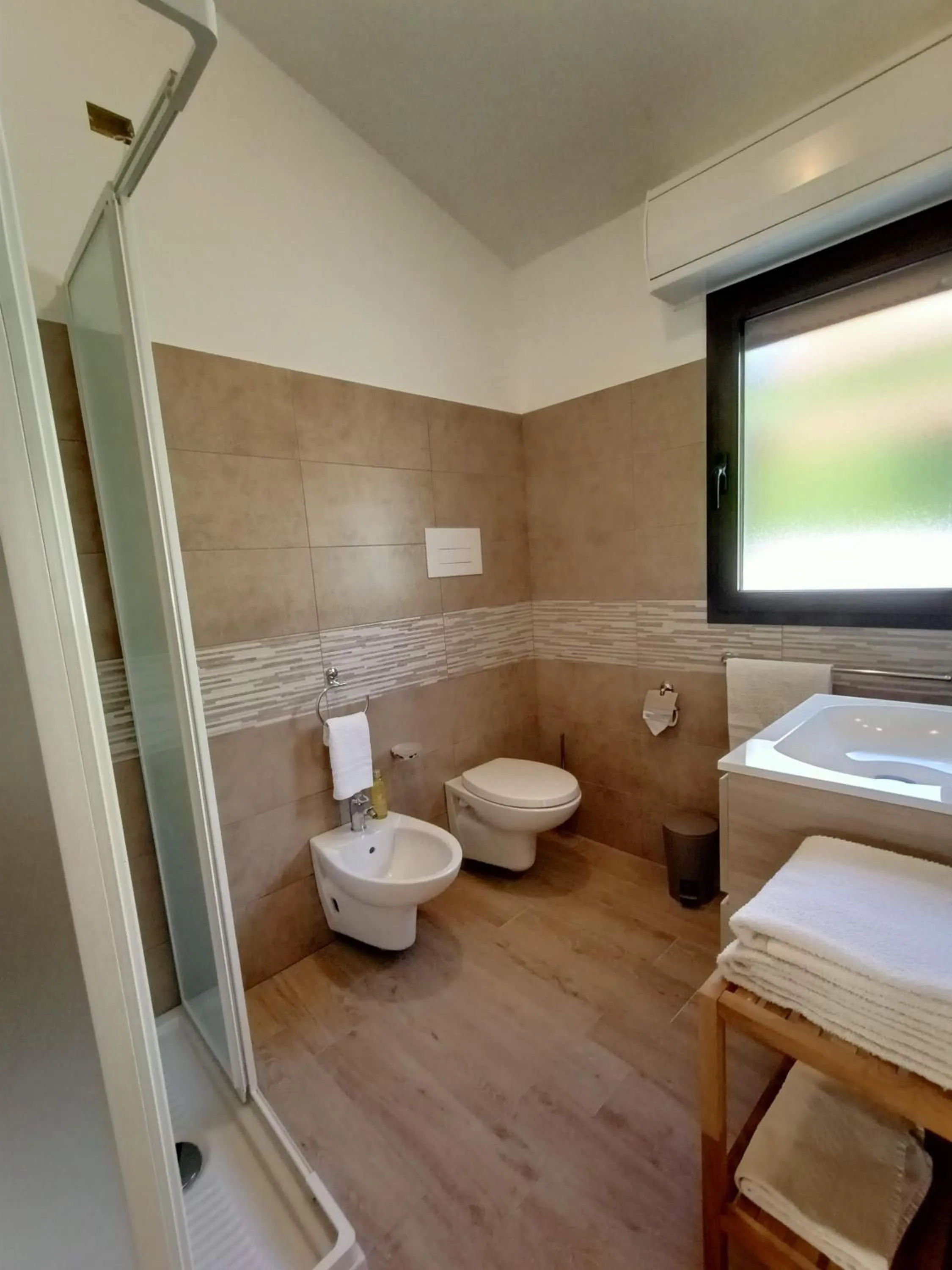 Shower in B&B Villa Sara Falconara