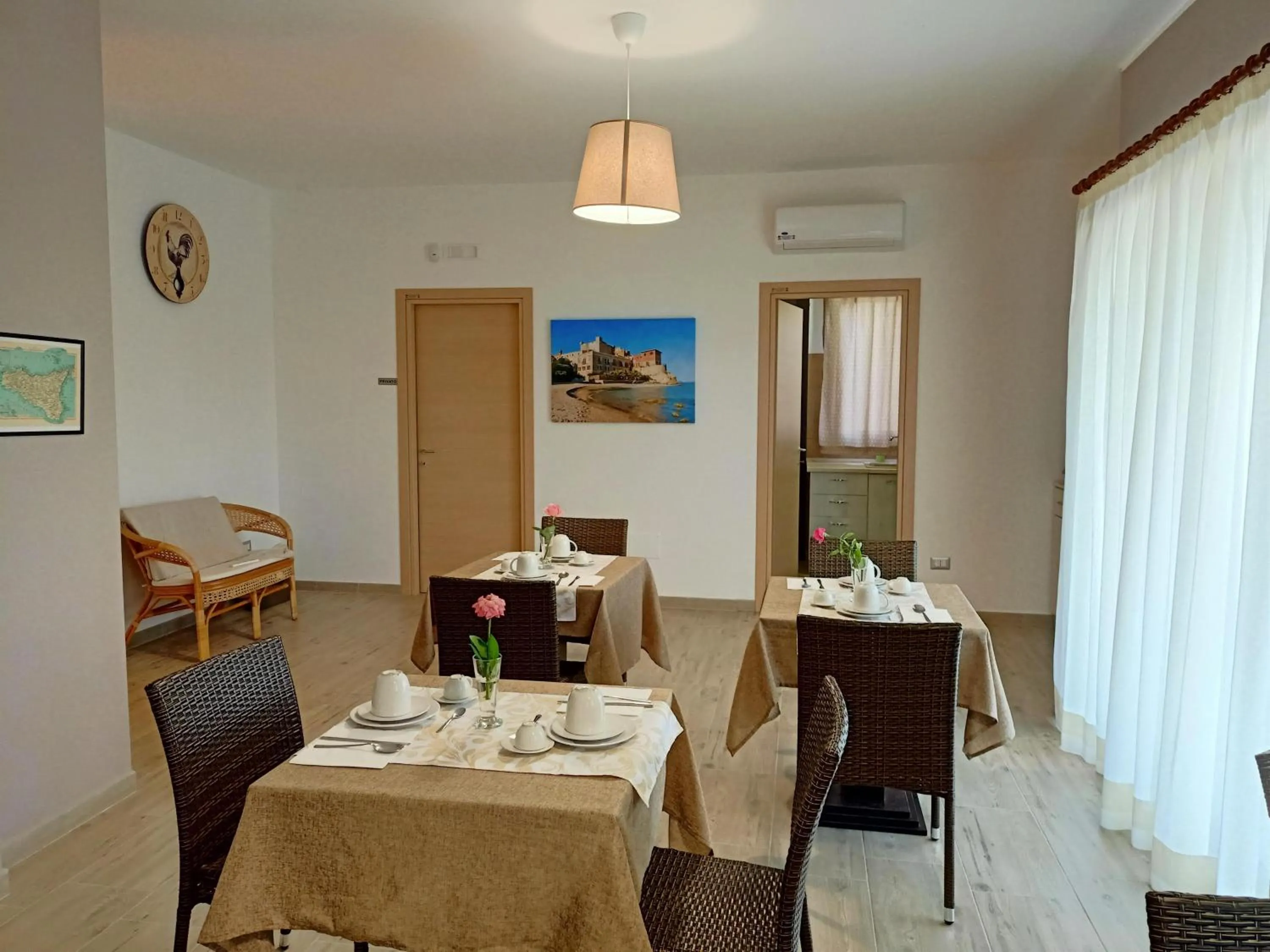 Restaurant/places to eat in B&B Villa Sara Falconara