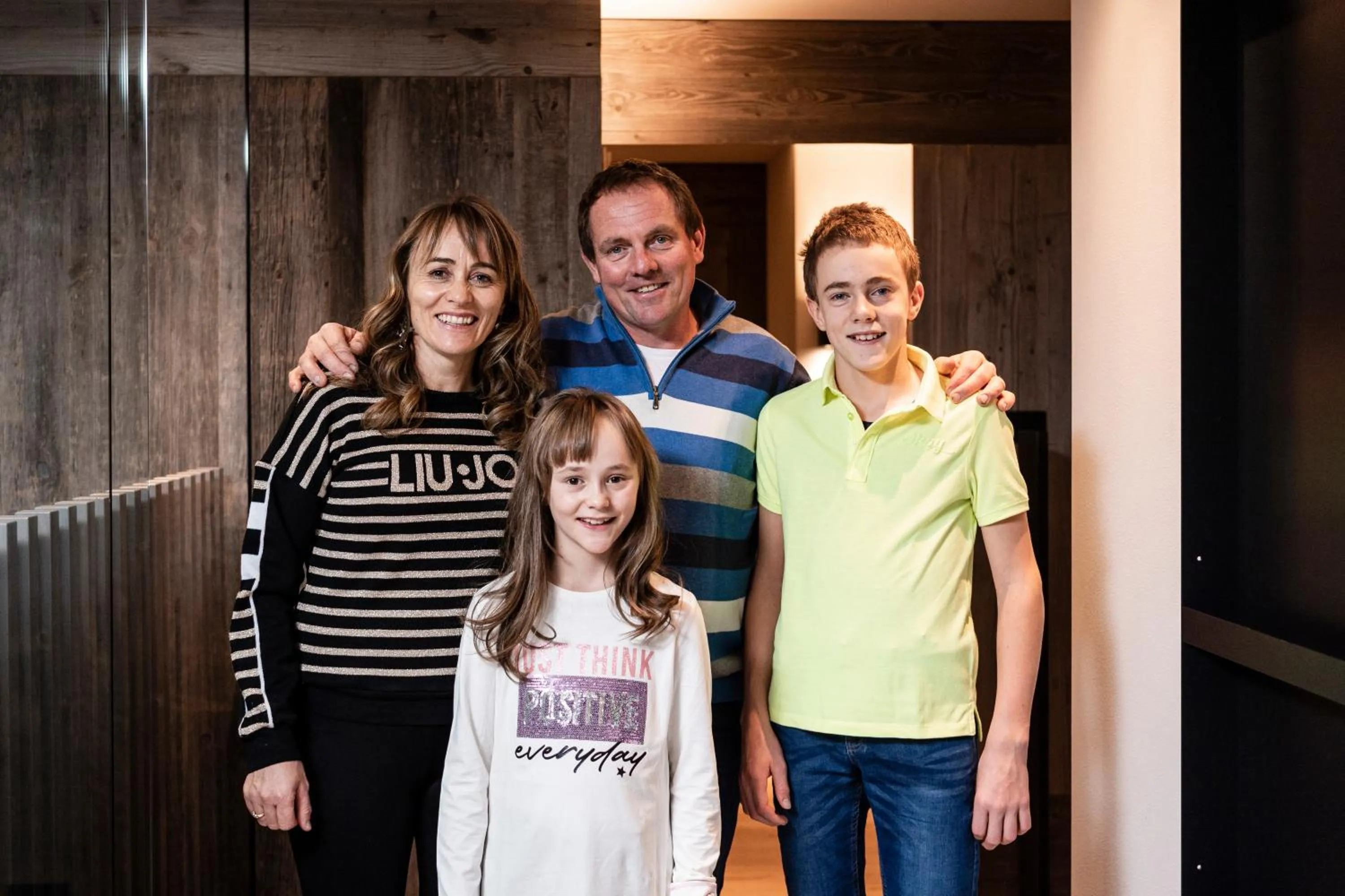 Family in Surega - Idyllic Farmhouse