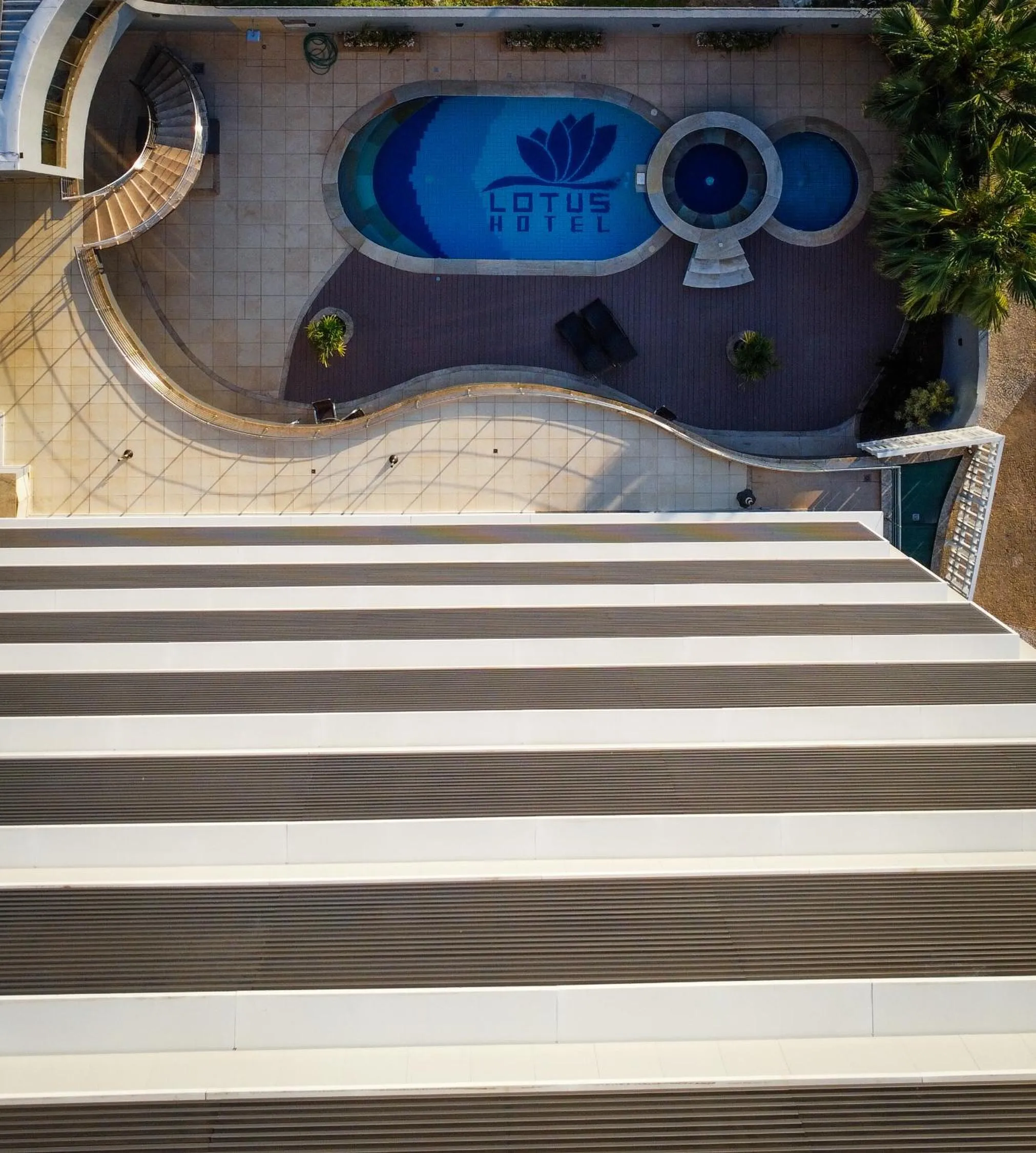 Swimming pool in Lotus Hotel - à 6 km do Santuário de Aparecida-SP