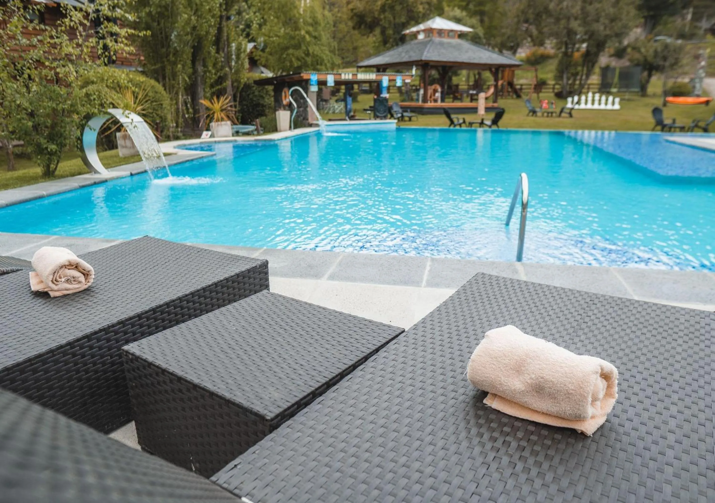 Swimming pool in Guardianes Del Bayo