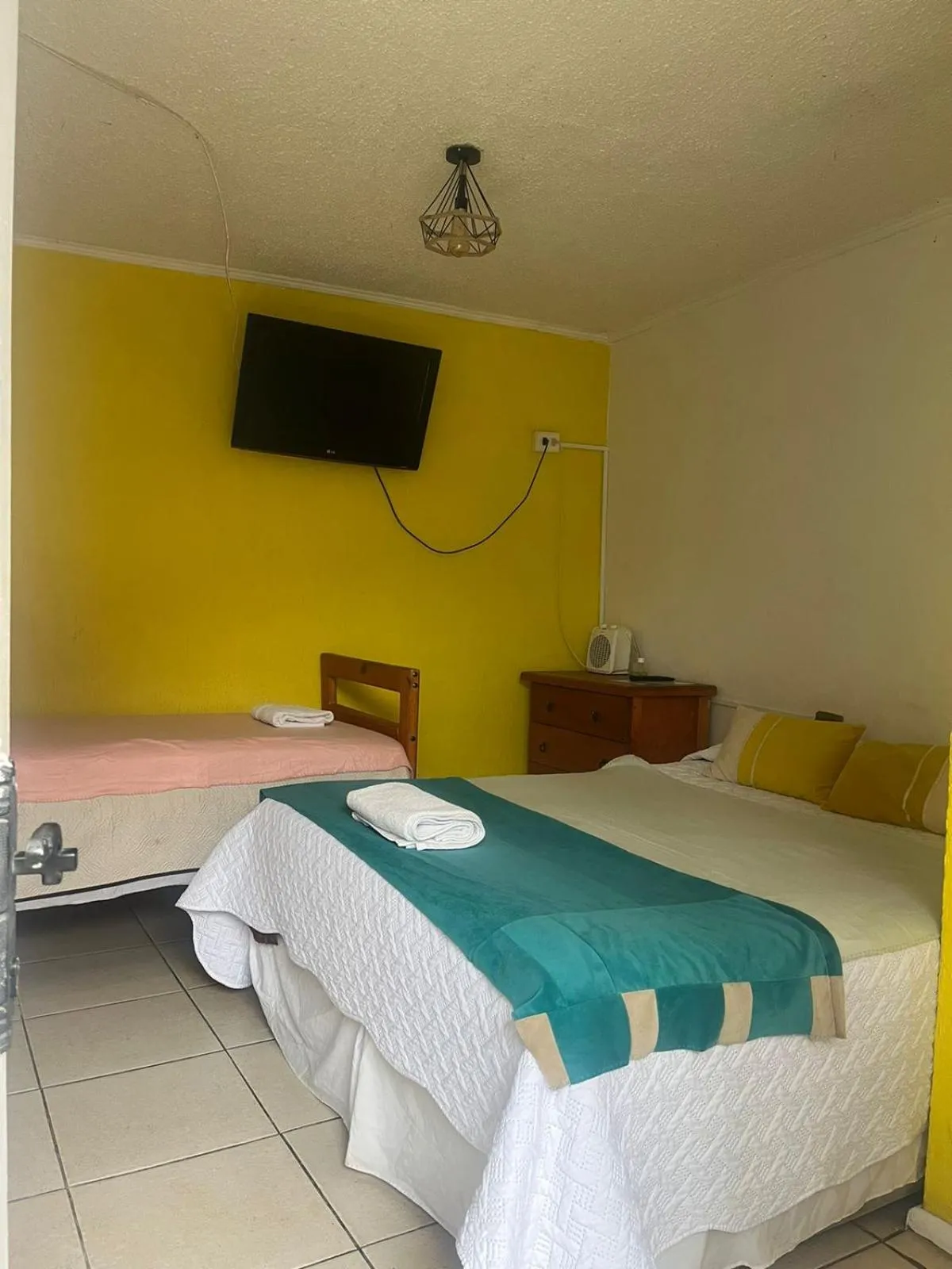 Bedroom, Bed in Hostal Avenue