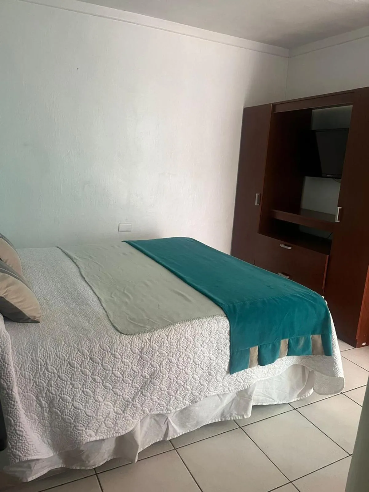 Bed in Hostal Avenue