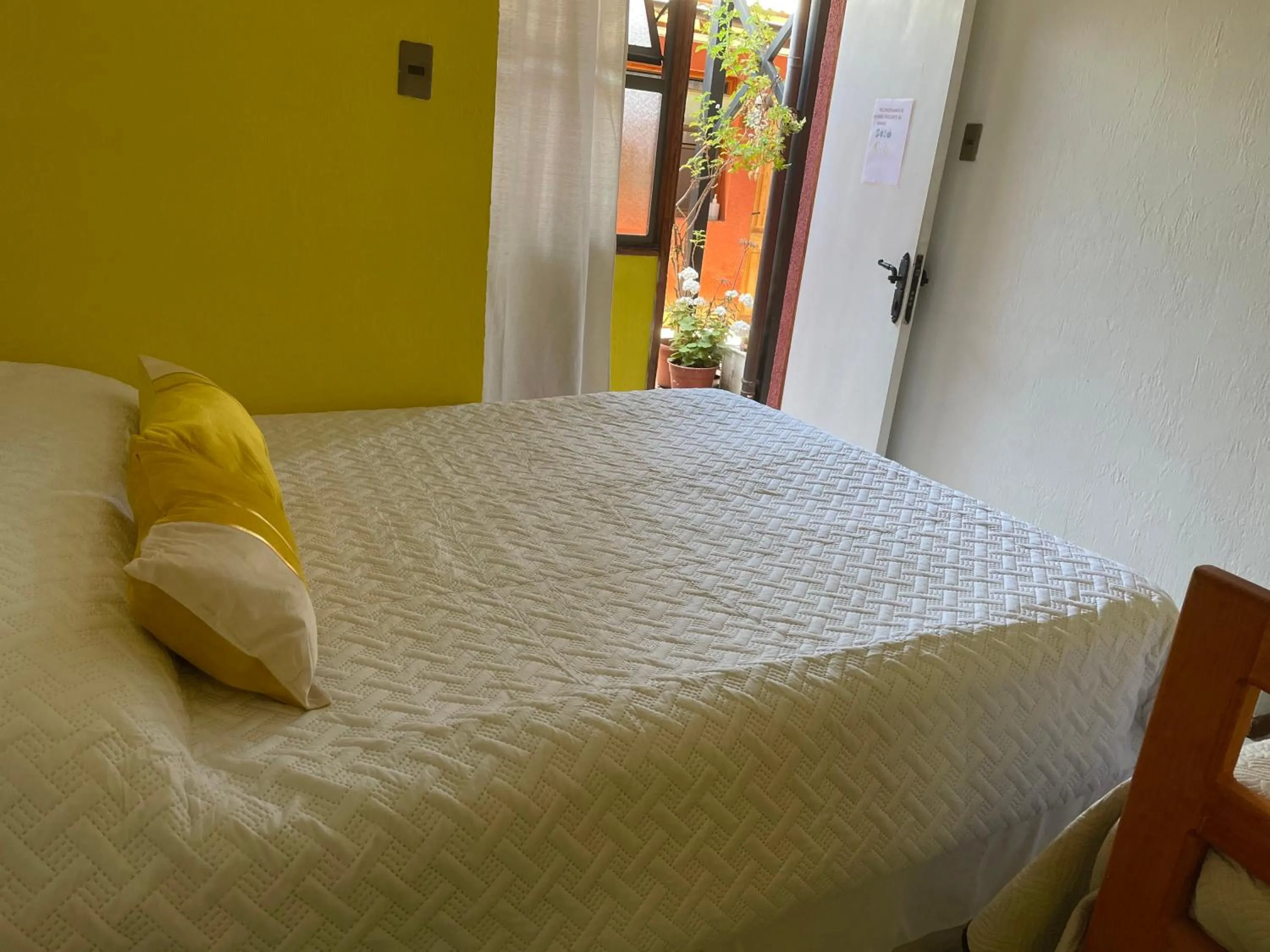 Bedroom, Bed in Hostal Avenue