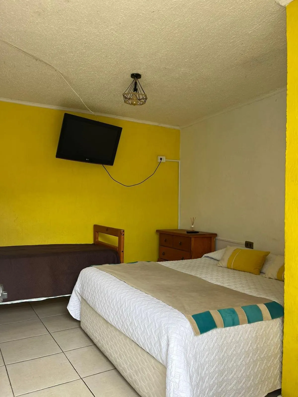 Bed in Hostal Avenue