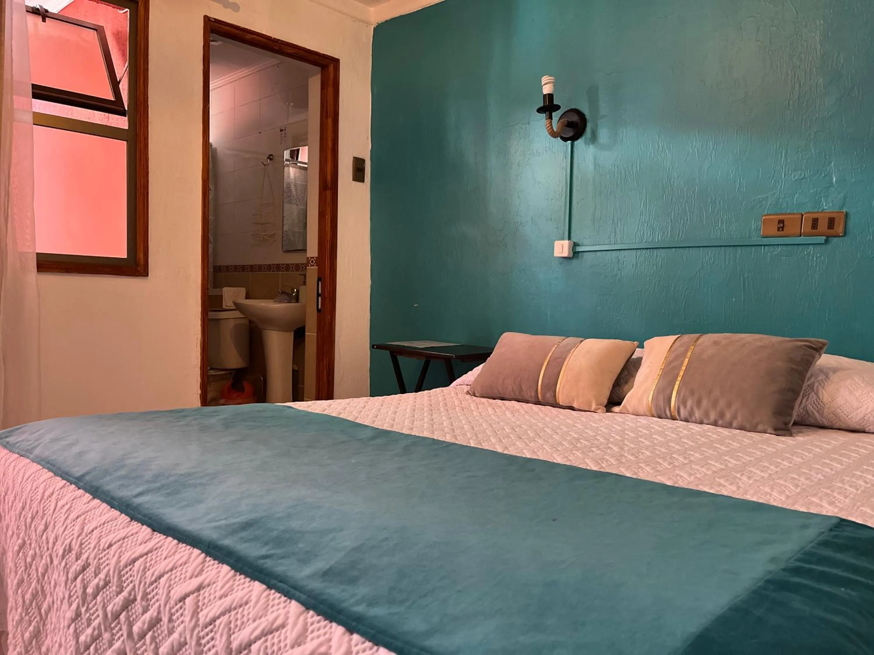 Bed in Hostal Avenue