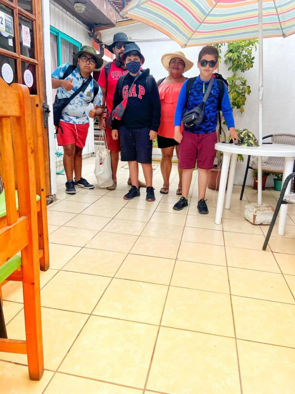 group of guests in Hostal Avenue
