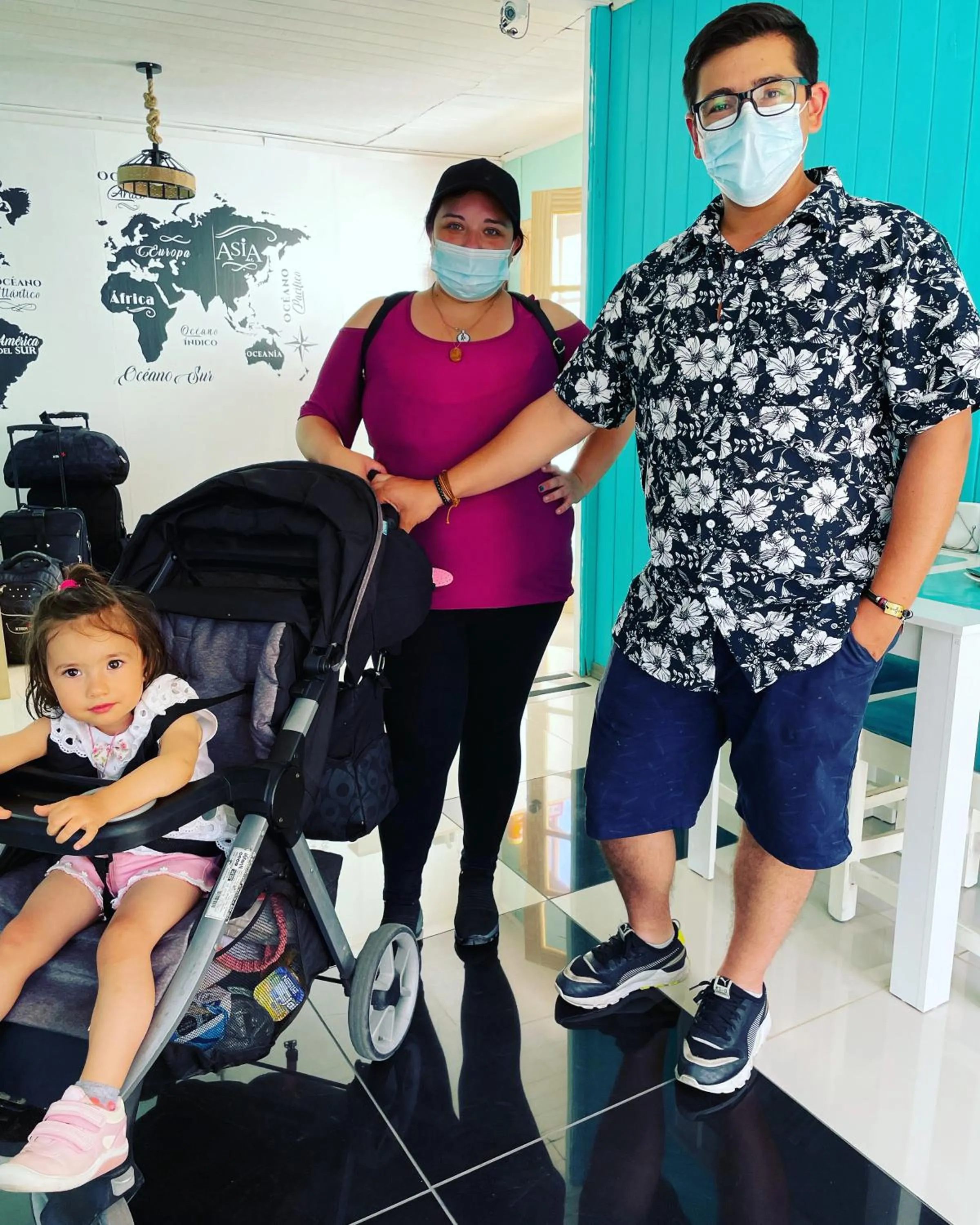 Family in Hostal Avenue