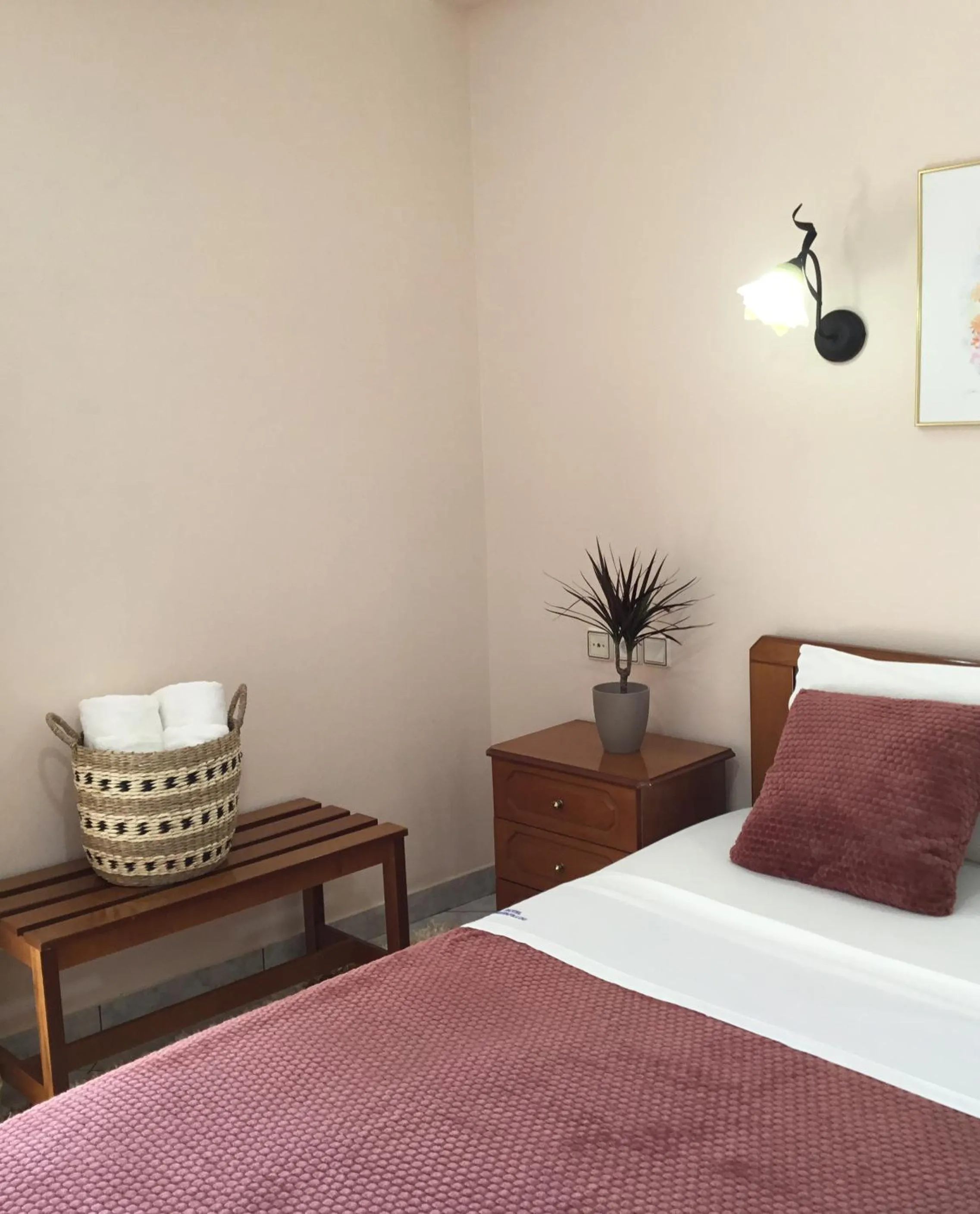 Photo of the whole room, Bed in Hotel Triantafyllou