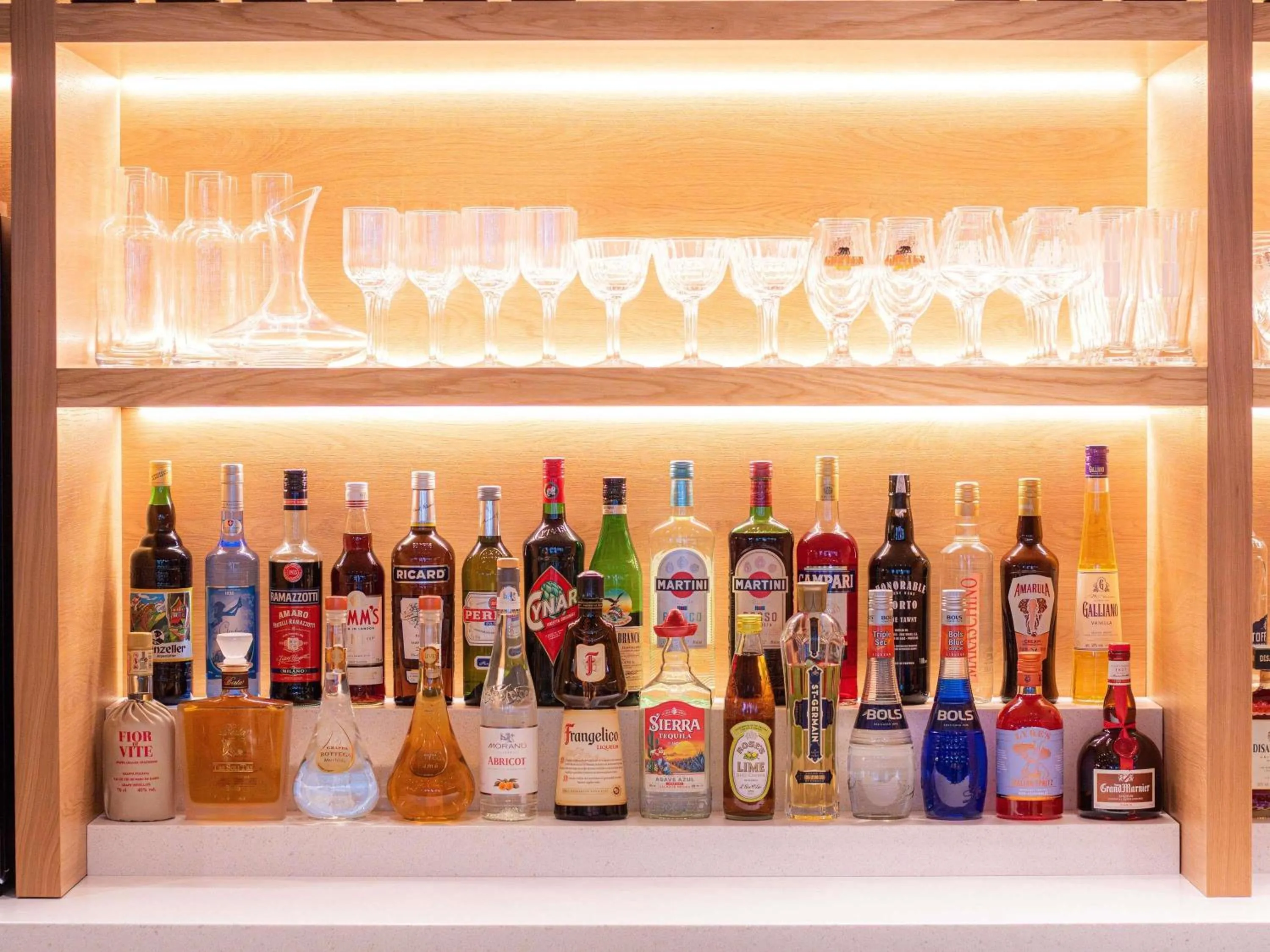 Lounge or bar in Novotel Zürich Airport Messe - newly renovated