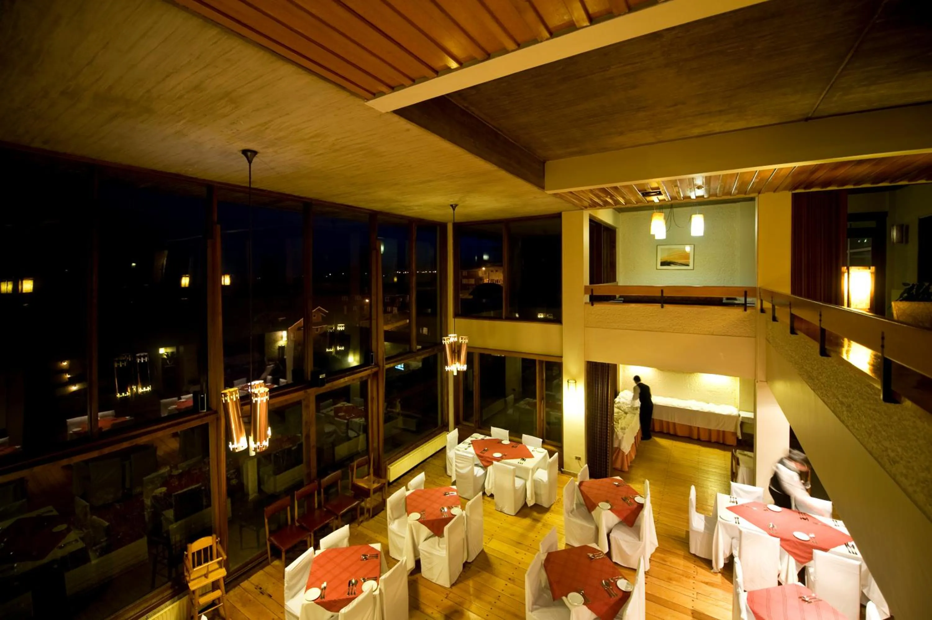 Restaurant/places to eat in Hotel de Castro