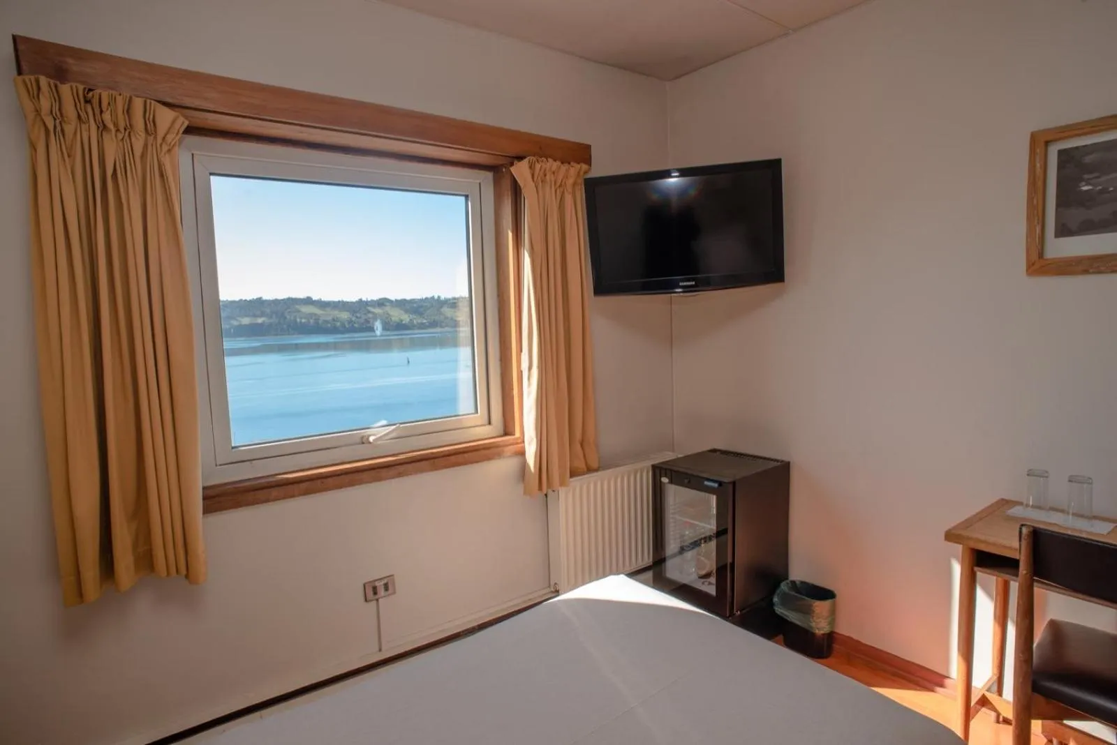 Photo of the whole room, Bed in Hotel de Castro