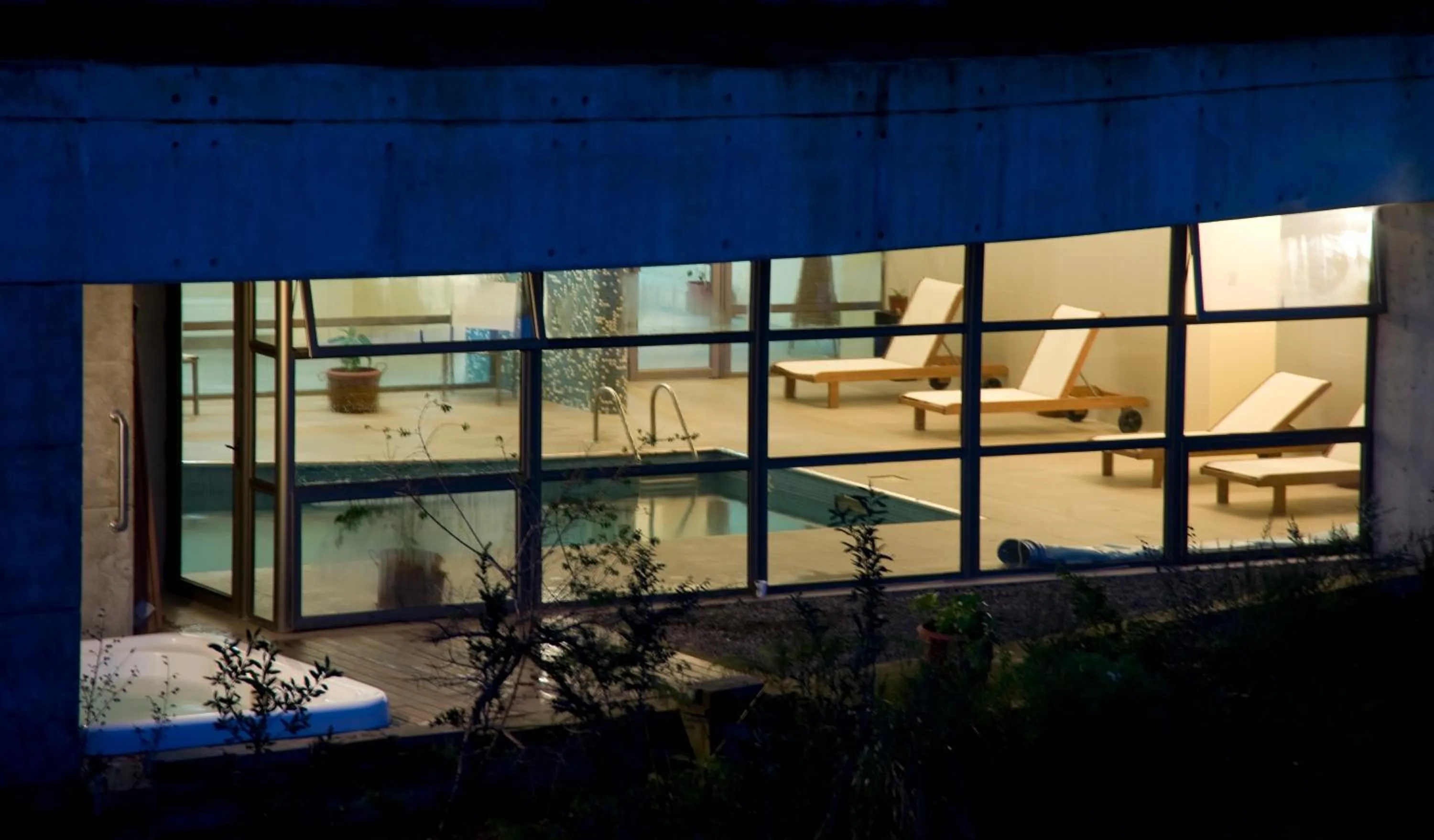 Swimming pool in Hotel de Castro