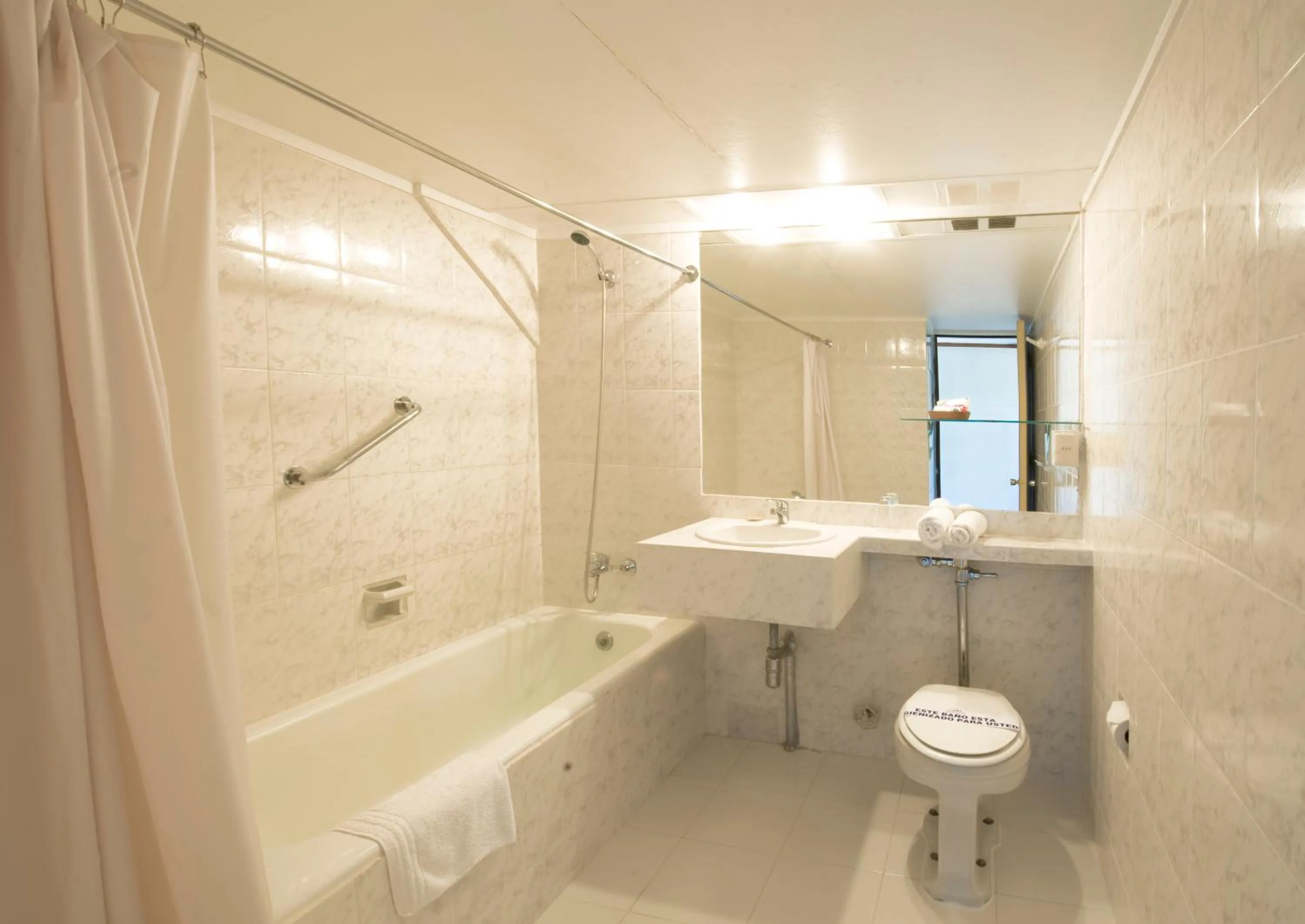 Bathroom in Hotel de Castro