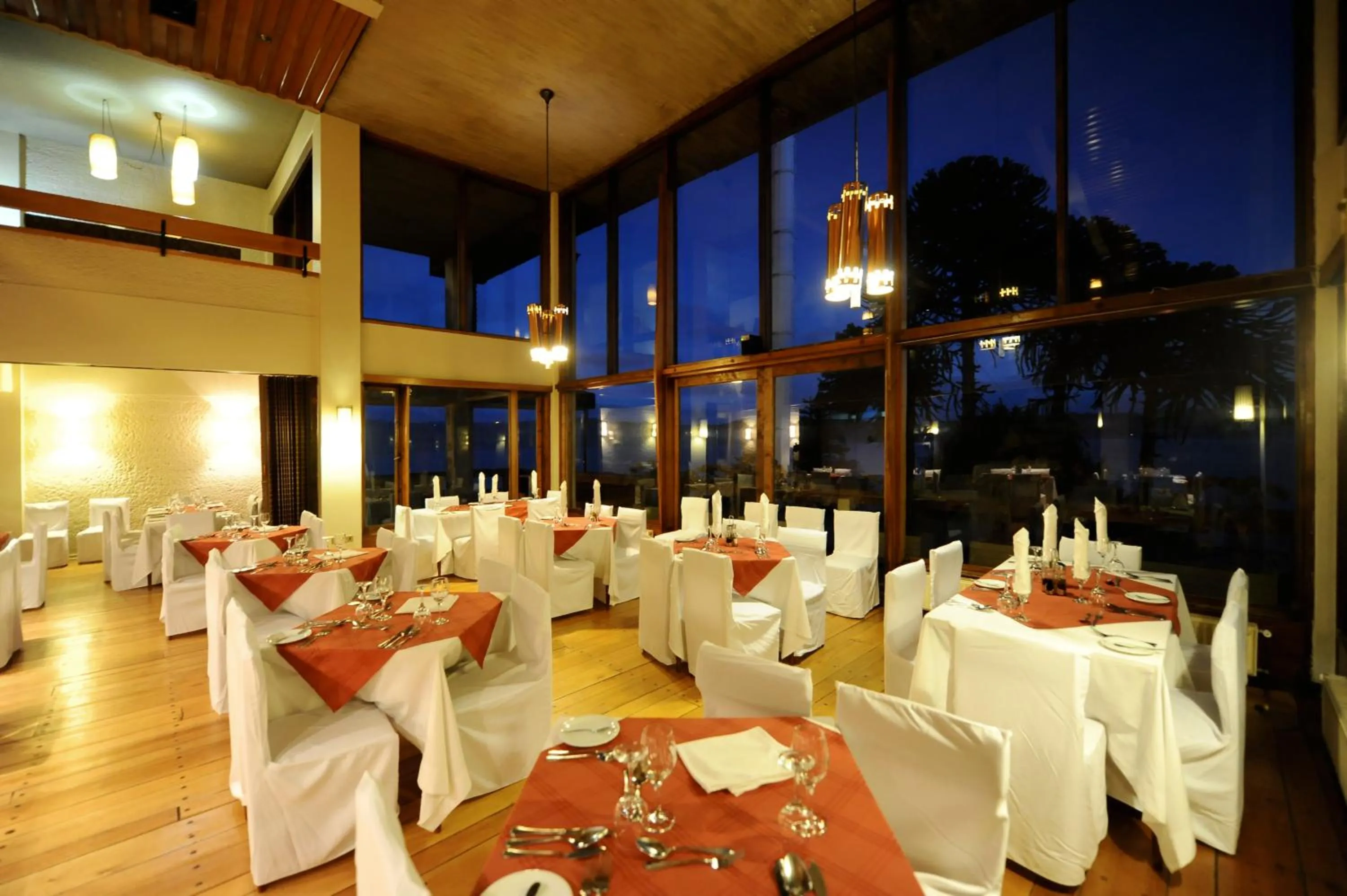 Restaurant/places to eat in Hotel de Castro