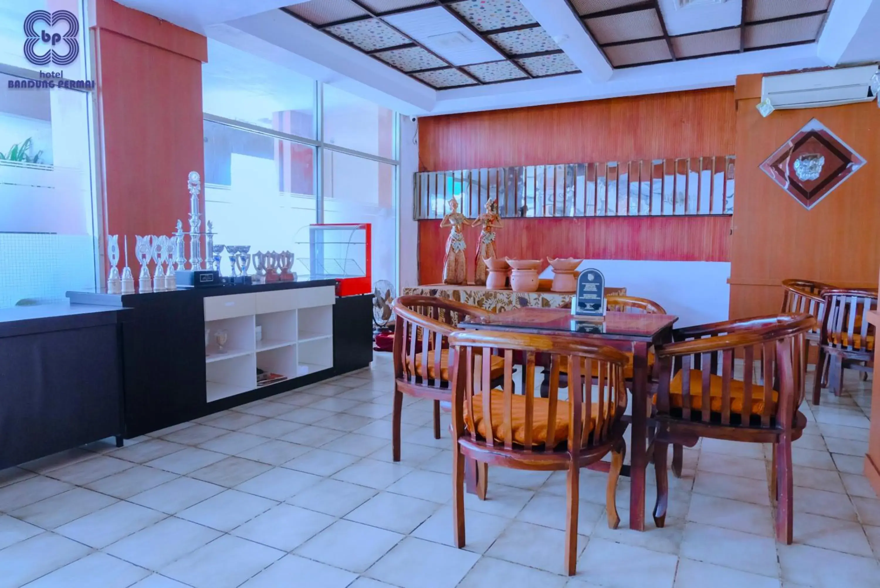 Restaurant/places to eat in Bandung Permai Hotel Jember Restaurant/places to eat in Bandung Permai Hotel Jember