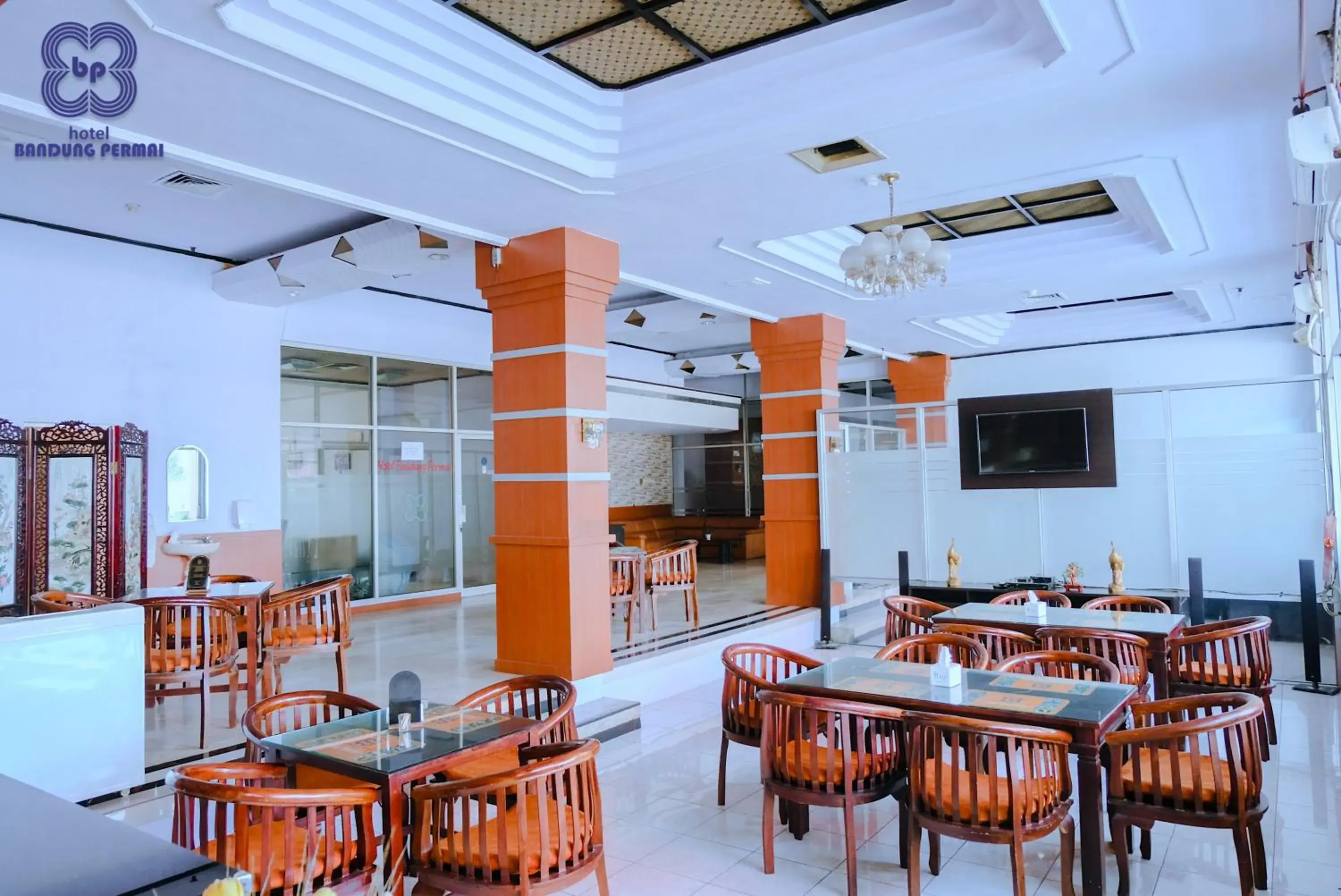 Restaurant/places to eat in Bandung Permai Hotel Jember Restaurant/places to eat in Bandung Permai Hotel Jember