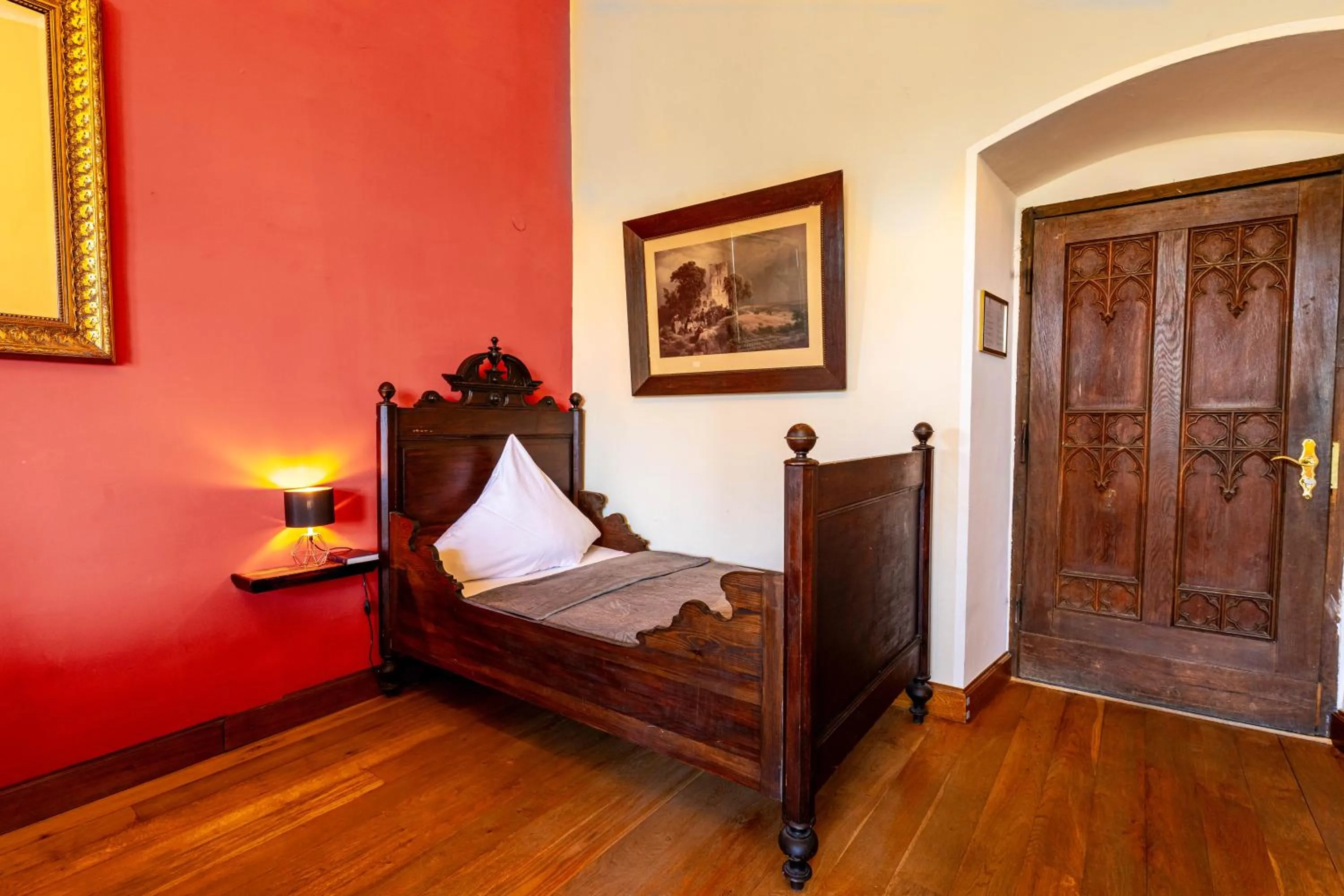 Bed in Schloss Arenfels