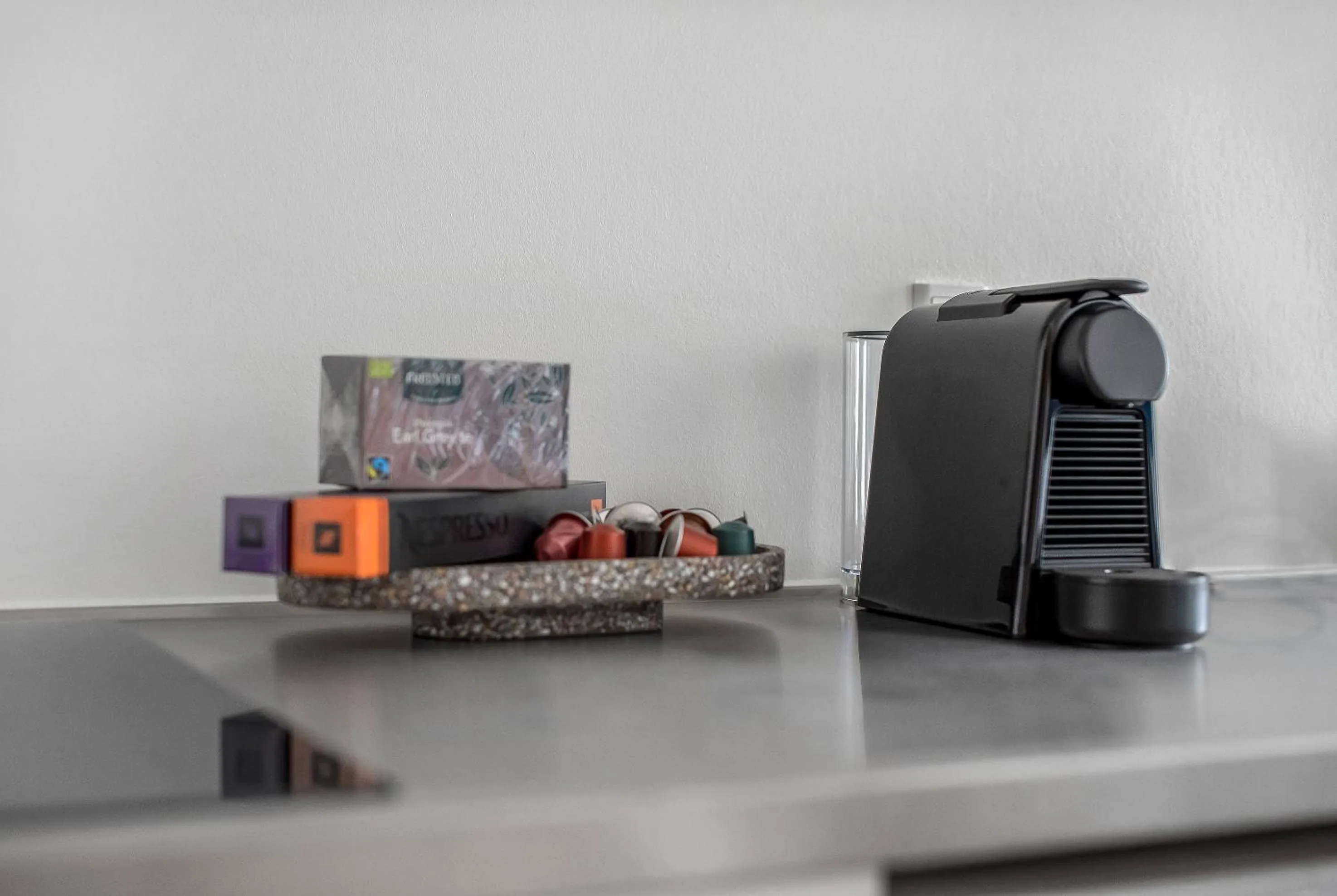 Coffee/tea facilities in STUDIO1A Hotel Apartments