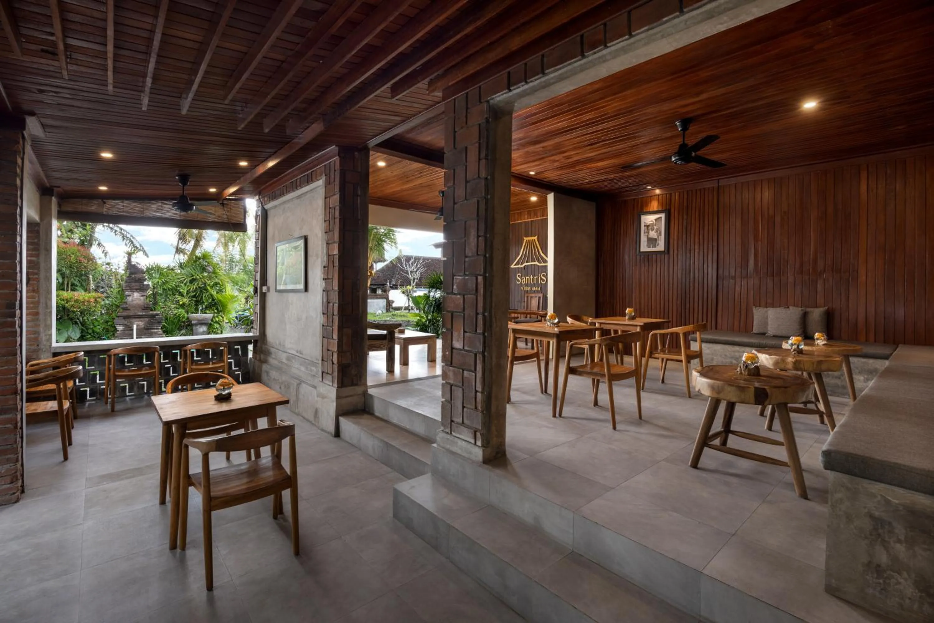 Restaurant/places to eat in Santris Villas by GenuineHost