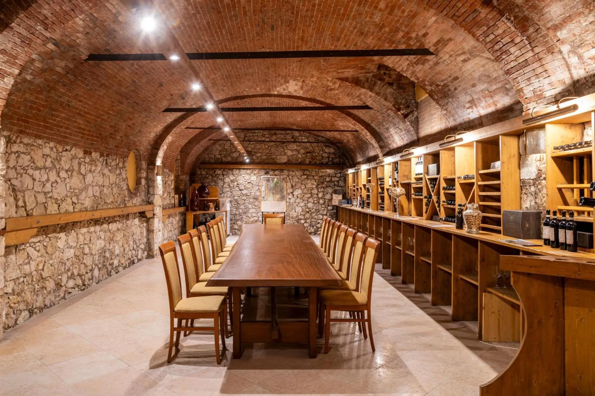 Restaurant/places to eat in Kona Hotel Verona by Kleos Group Collection