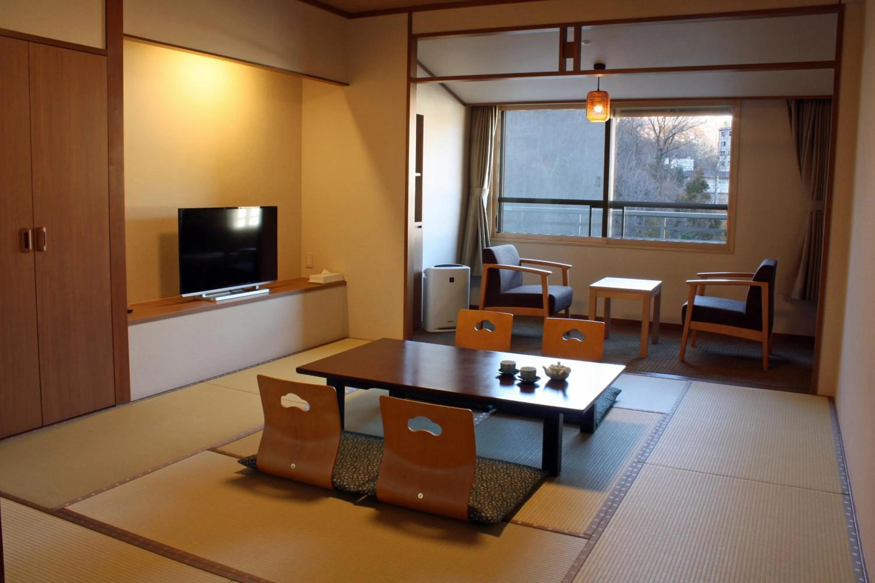 Dining area in Hotel Mahoroba