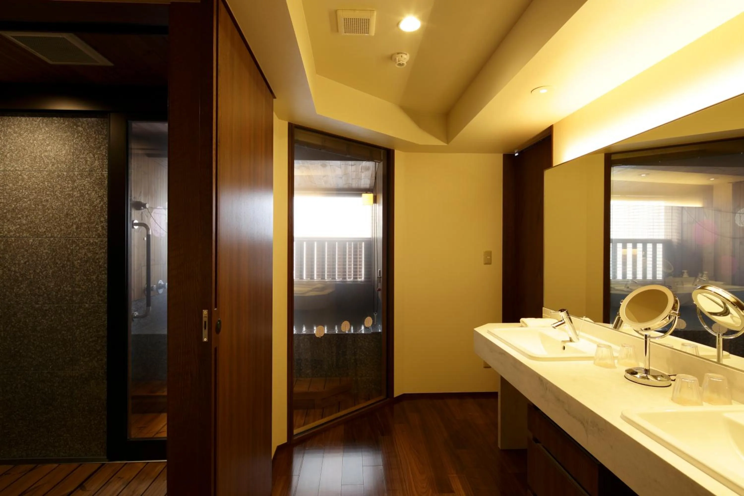 Bathroom in Hotel Mahoroba