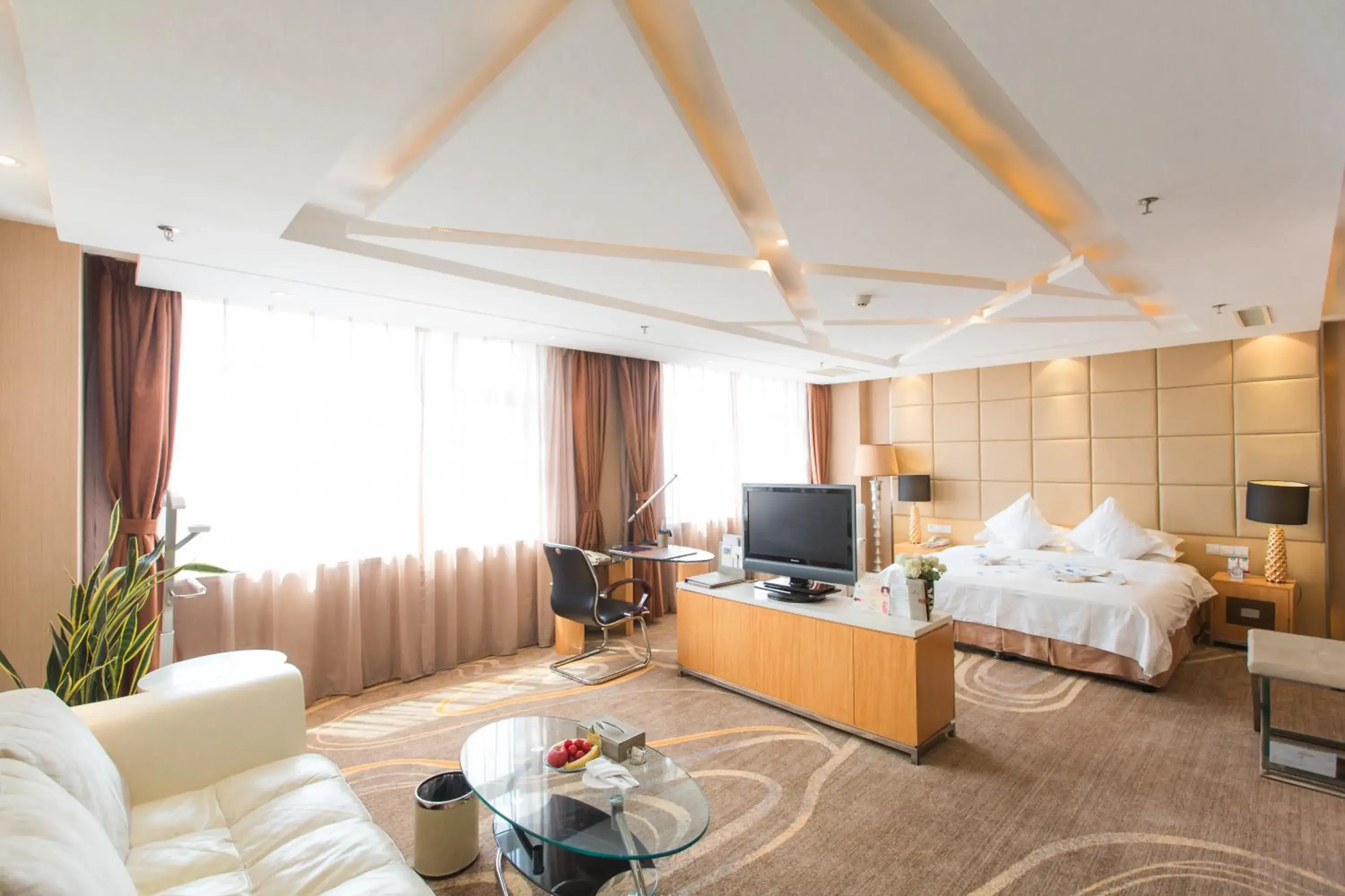 The Center Hotel Weihai The Center Hotel Weihai